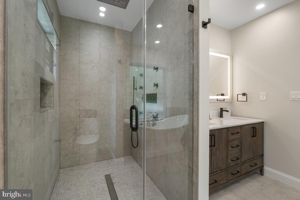 TAKOMA PARK - Residential