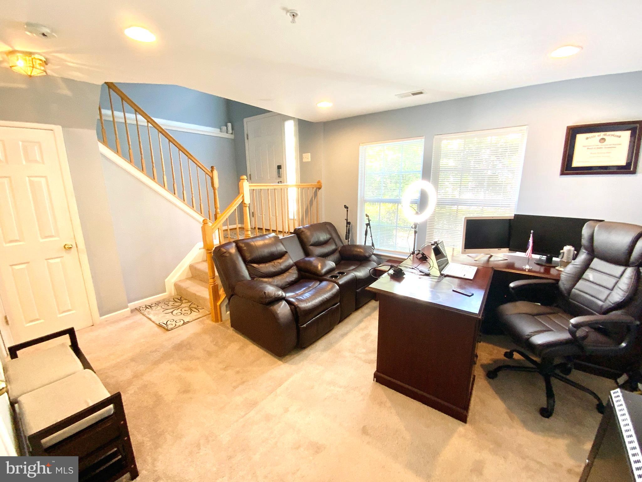 RUSSETT - Residential