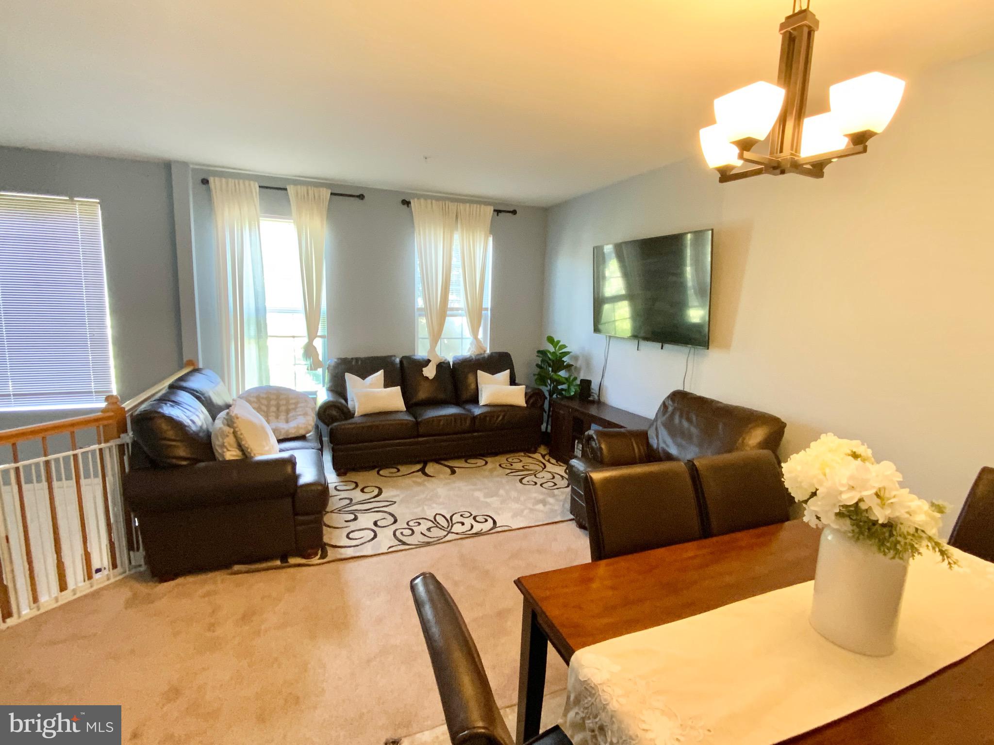 RUSSETT - Residential