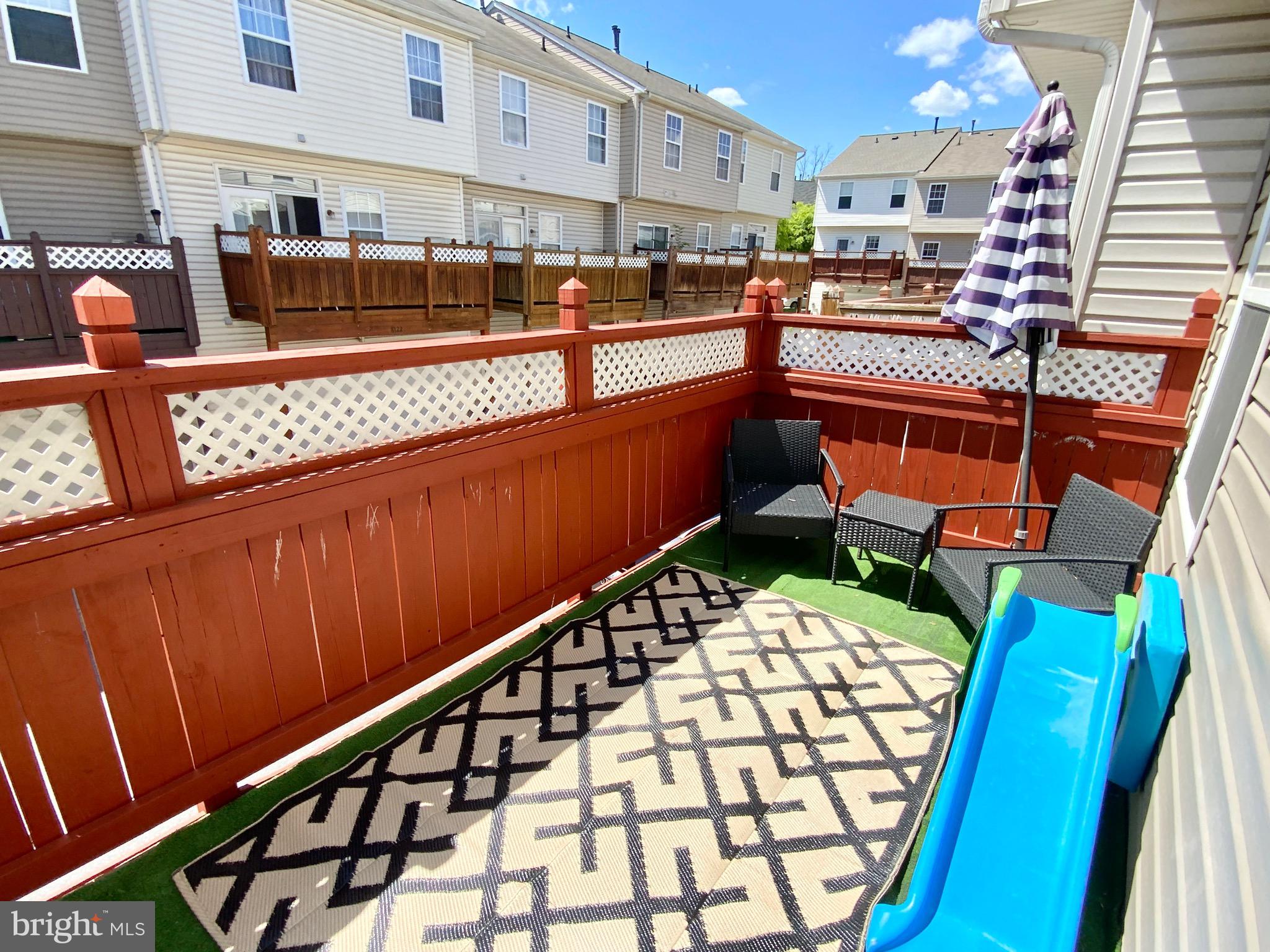 RUSSETT - Residential