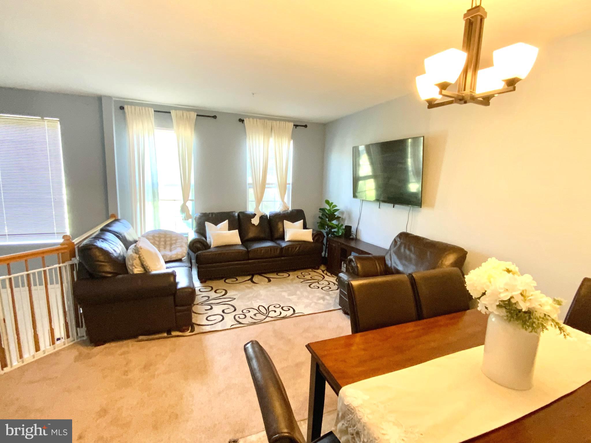 RUSSETT - Residential