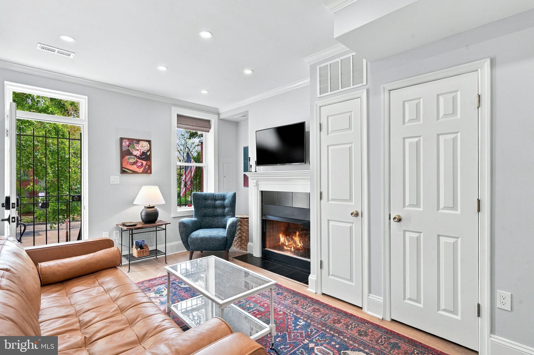 515 9TH STREET SE