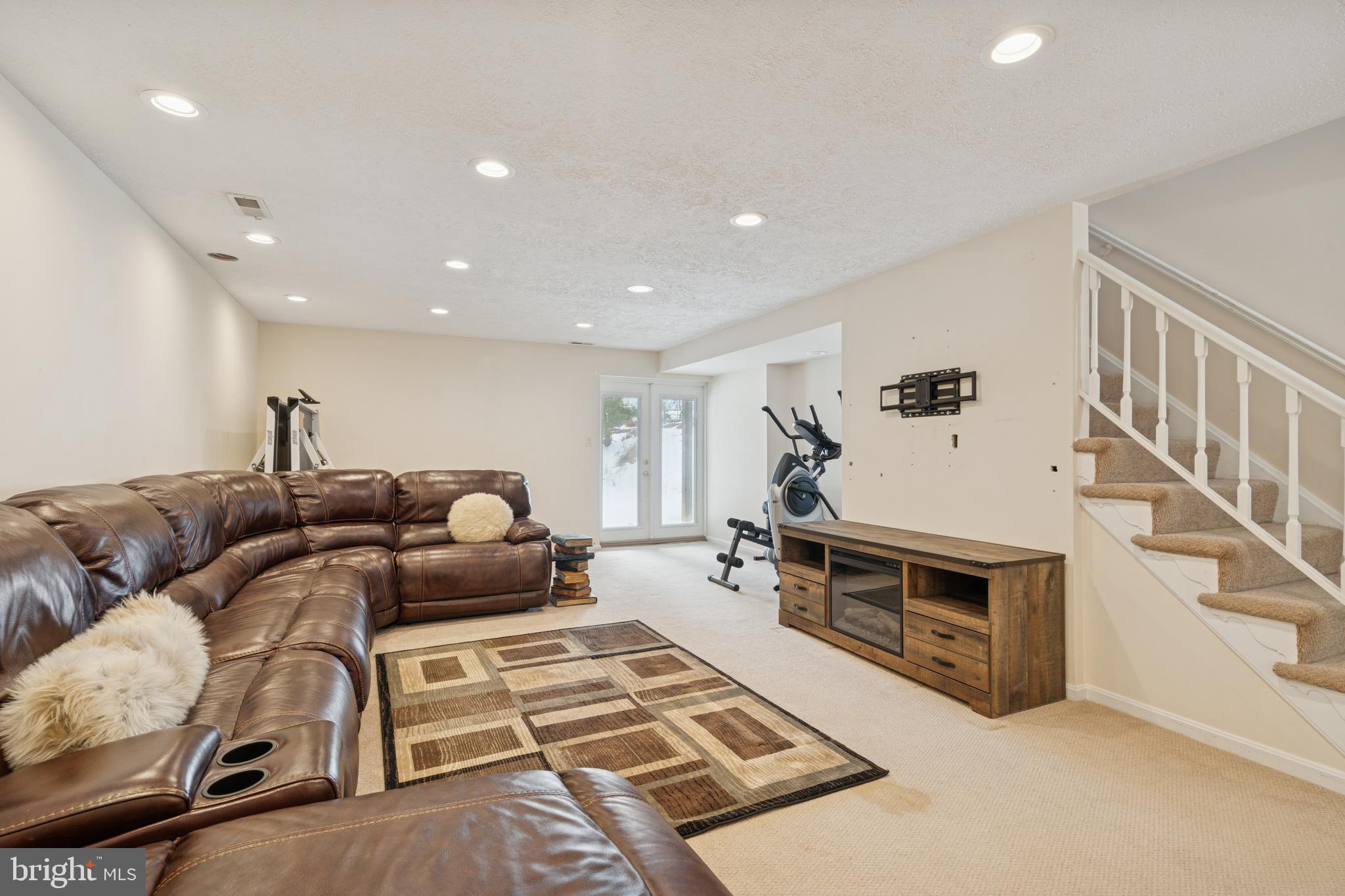 MAYS CHAPEL VILLAGE - Residential