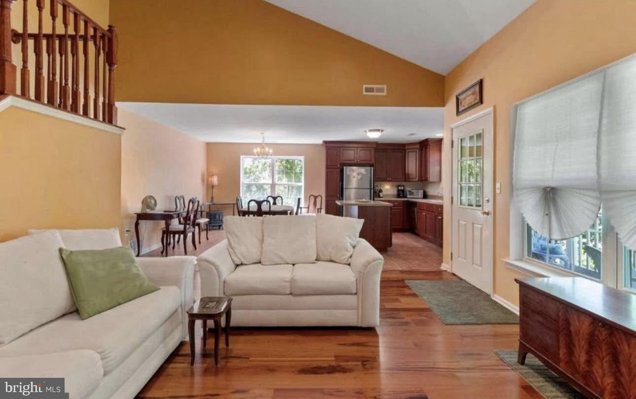 13675 PHILMONT AVENUE 00 40