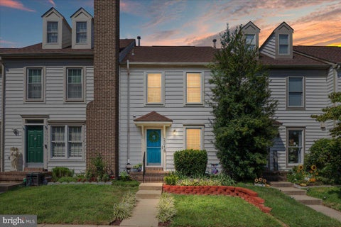 Photo of 20049 Crew Square, ASHBURN, VA 20147 (MLS # VALO2134928)