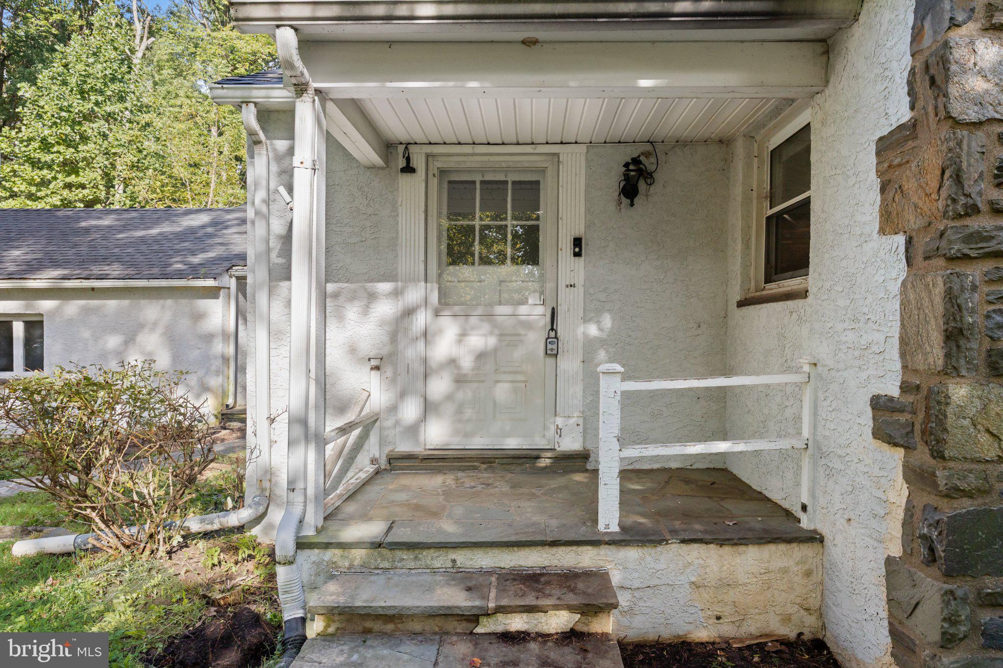 804 FOREST LANE