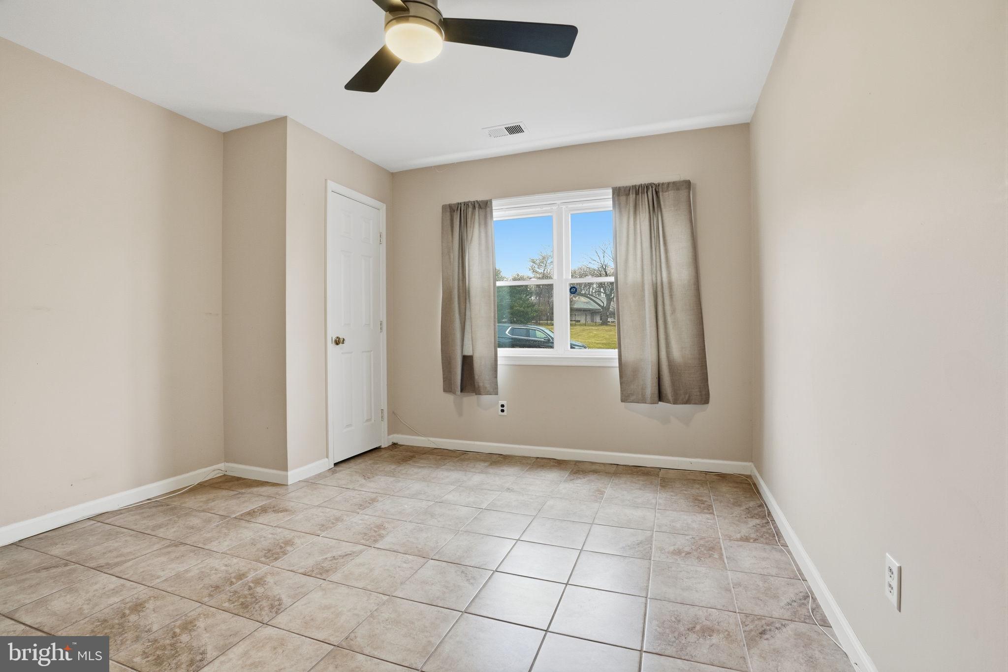 NESHAMINY VALLEY - Residential