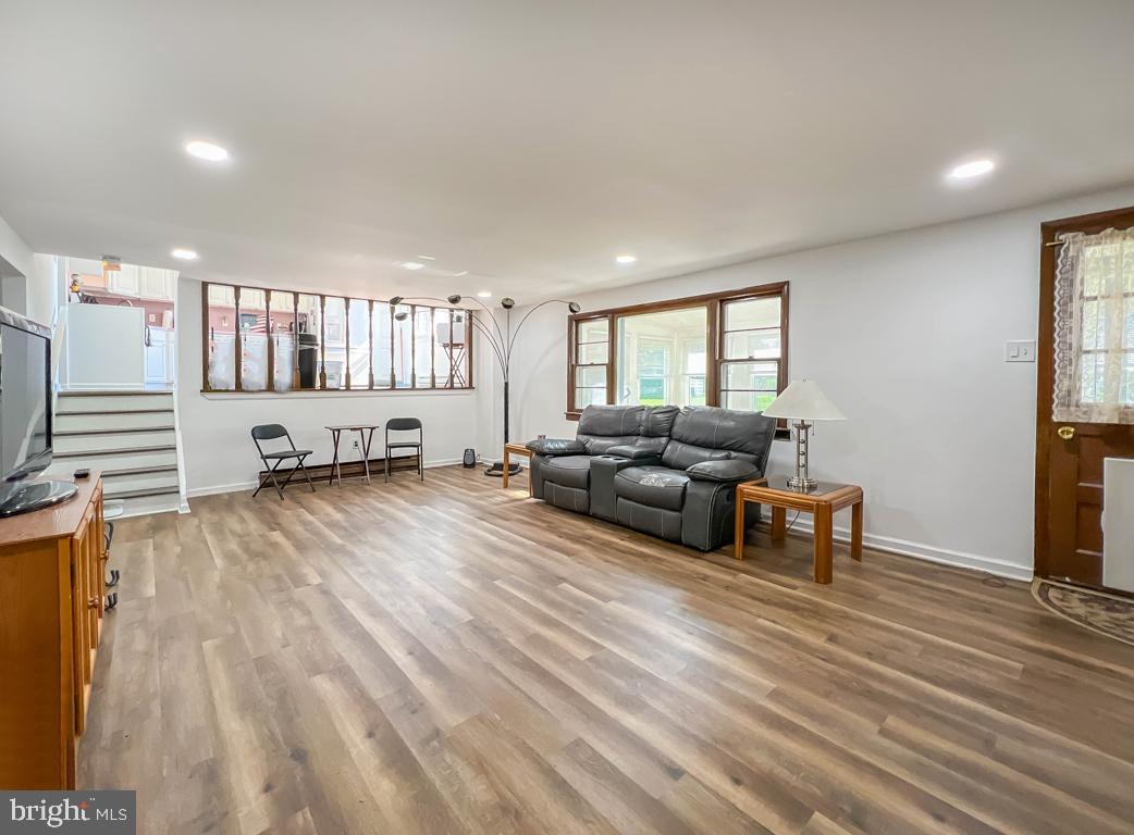 COLLEGE PARK - Residential