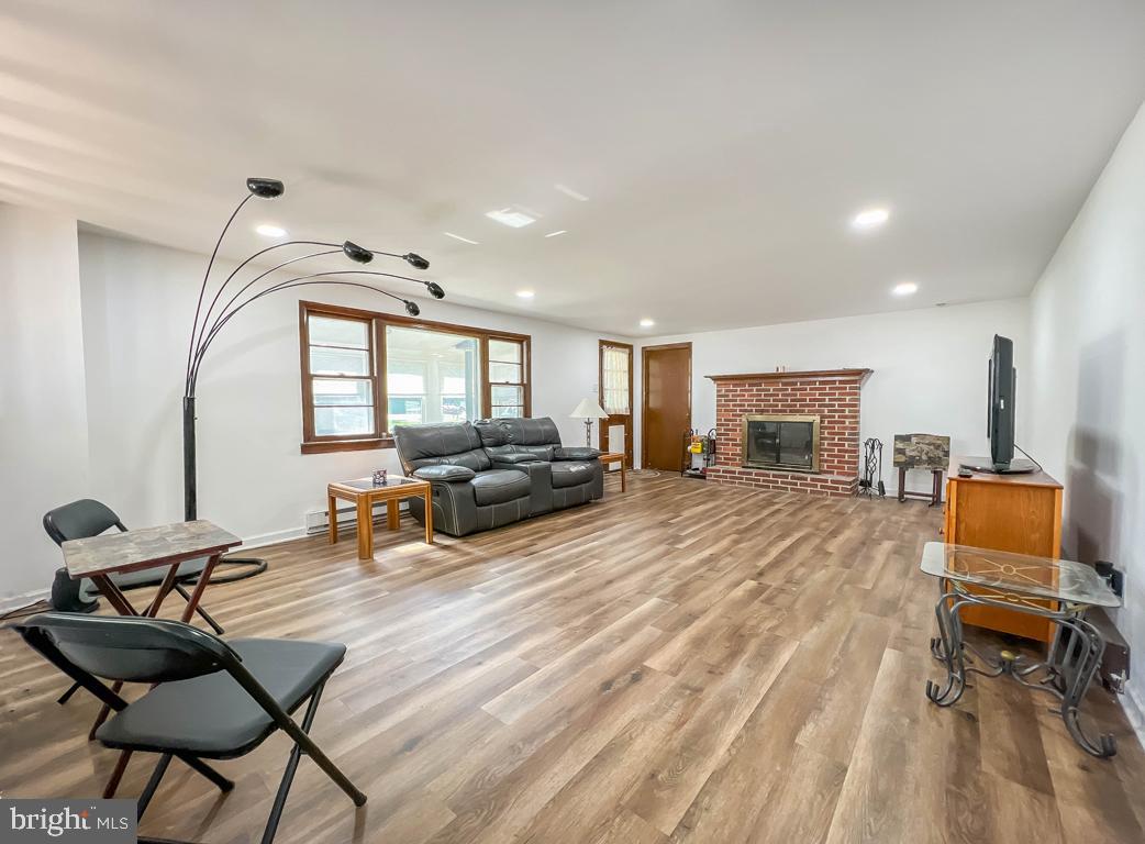 COLLEGE PARK - Residential