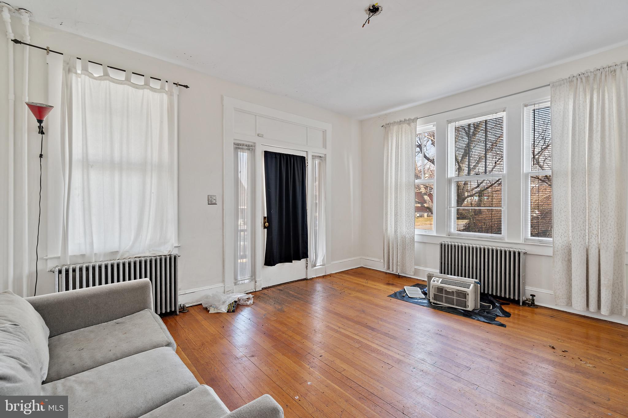 HAMILTON HEIGHTS - Residential Income