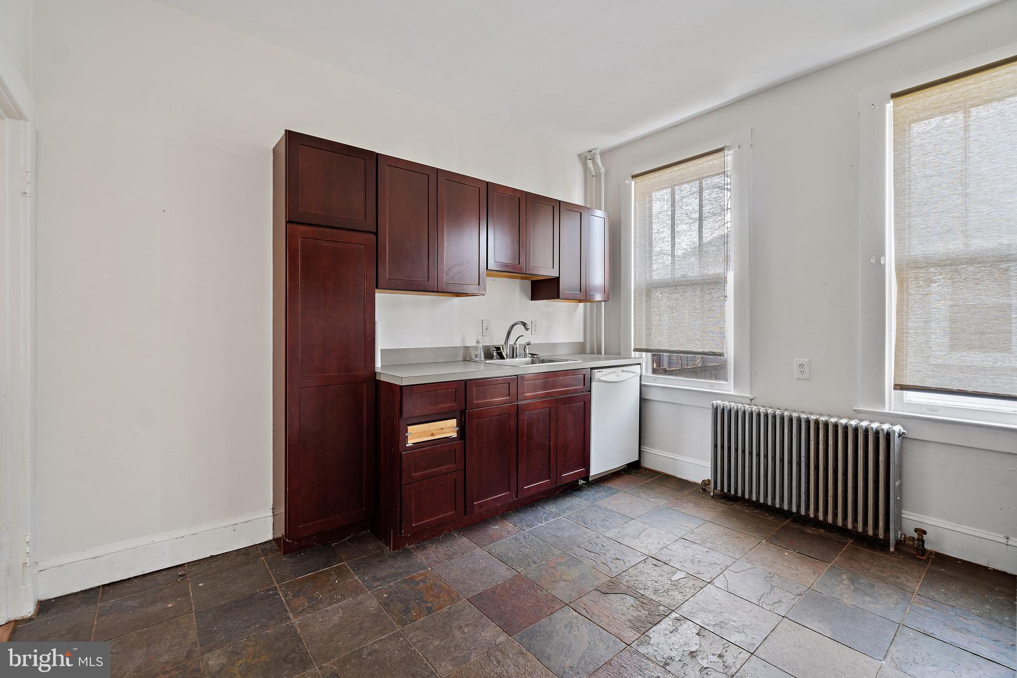 HAMILTON HEIGHTS - Residential Income