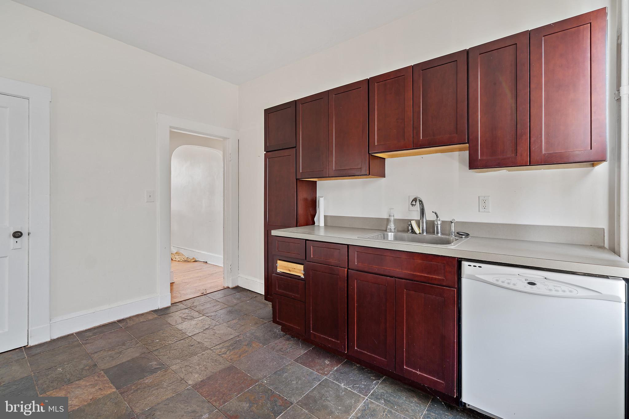 HAMILTON HEIGHTS - Residential Income