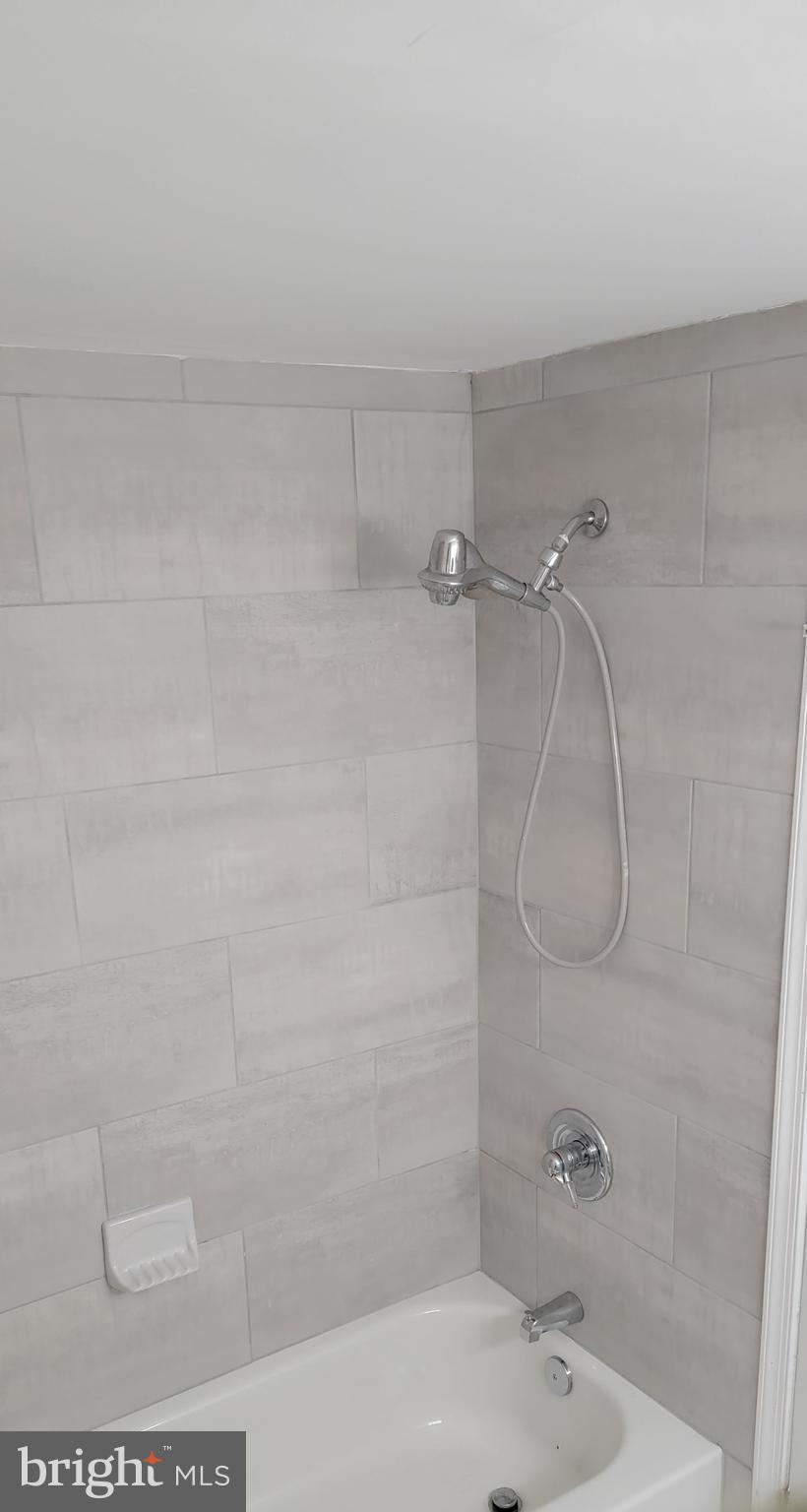 BROOKSHIRE - Residential Lease