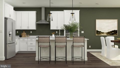 Photo of 11 Griffen Lane, MONMOUTH JUNCTION, NJ 08852 (MLS # NJMX2010852)