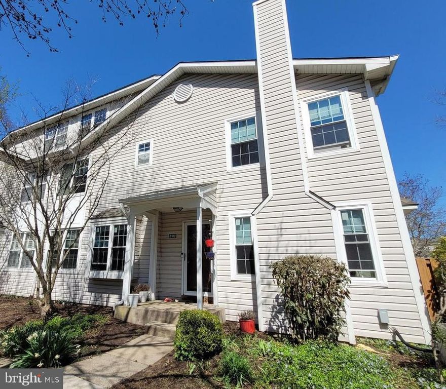 Beautiful CORNER END UNIT 3 bedroom townhome conveniently located in Makefield Glen's sought after subdivision, Spruce Mill. Our tour begins in a spacious living room with ceiling fan, gas fireplace with beautiful stone hearth and sliding door access to your private, fenced-in patio. The updated eat-in kitchen features loads of natural light, Granite countertops, tile backsplash, gas cooking, pantry and plenty of counter and cabinet space. The upper level has two well-sized bedrooms, both with carpeting and windows for natural light. The primary bedroom comes equipped with dual closets and direct access to the full hall bathroom featuring a double vanity and tub/shower combination. A convenient laundry room with shelving rounds out this floor. The bonus LOFT can be used as a third bedroom, playroom, media room or whatever suits your needs. The full basement has a pool table and projector, making for a perfect game room, and plenty of space to store your “extras”. The location of this home provides convenient parking, with 2 available areas, either in the front OR on the side. The community offers a pool, tennis courts and a clubhouse, and is located near I-95 and RT-1 for easy commuting and close to shopping and restaurants. Located in the Pennsbury School district. Pets welcome on a case-by-case basis. Apply today!
*Carpets will be REPLACED where needed before occupancy.*