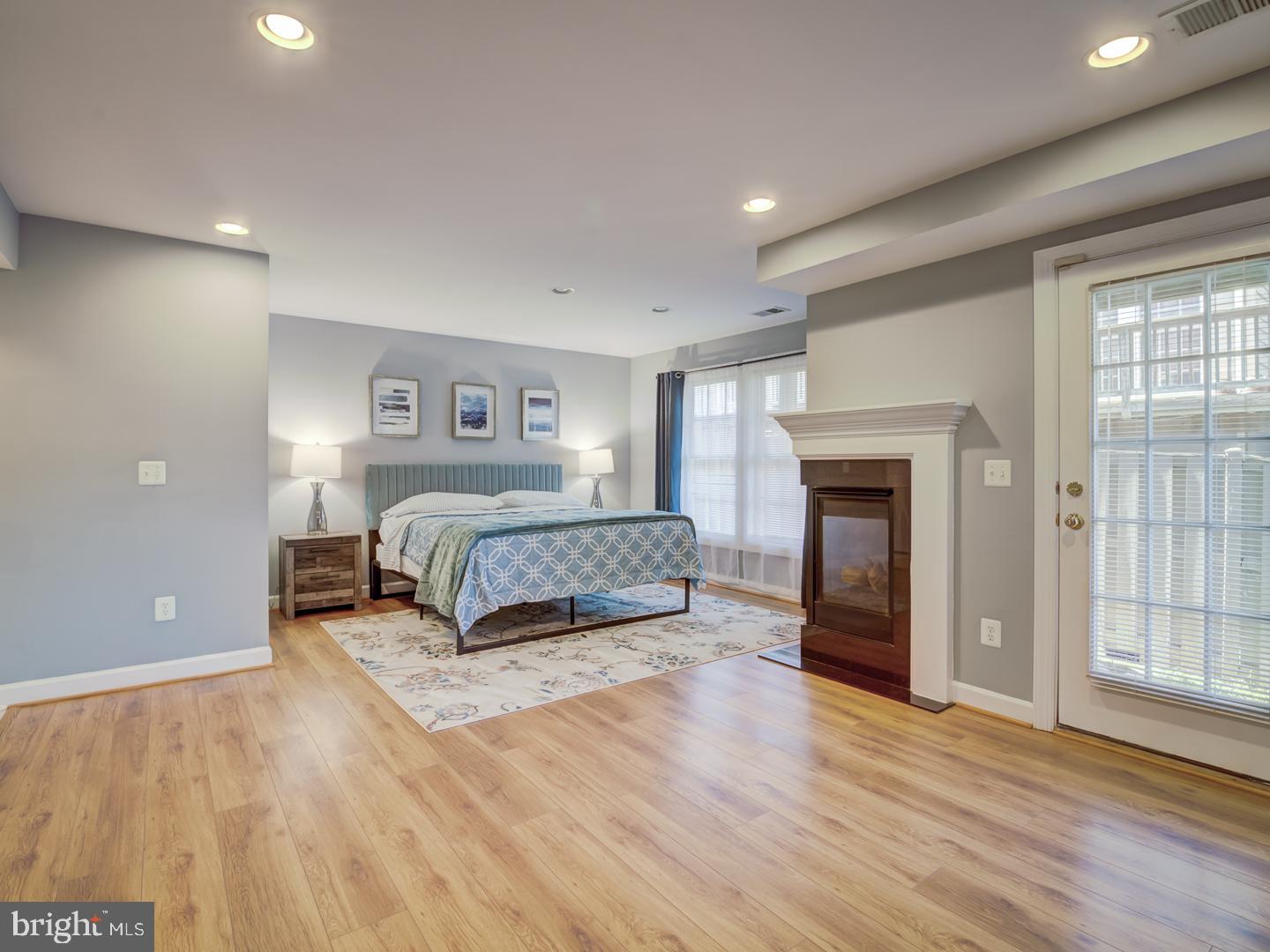 LORTON VALLEY - Residential Lease