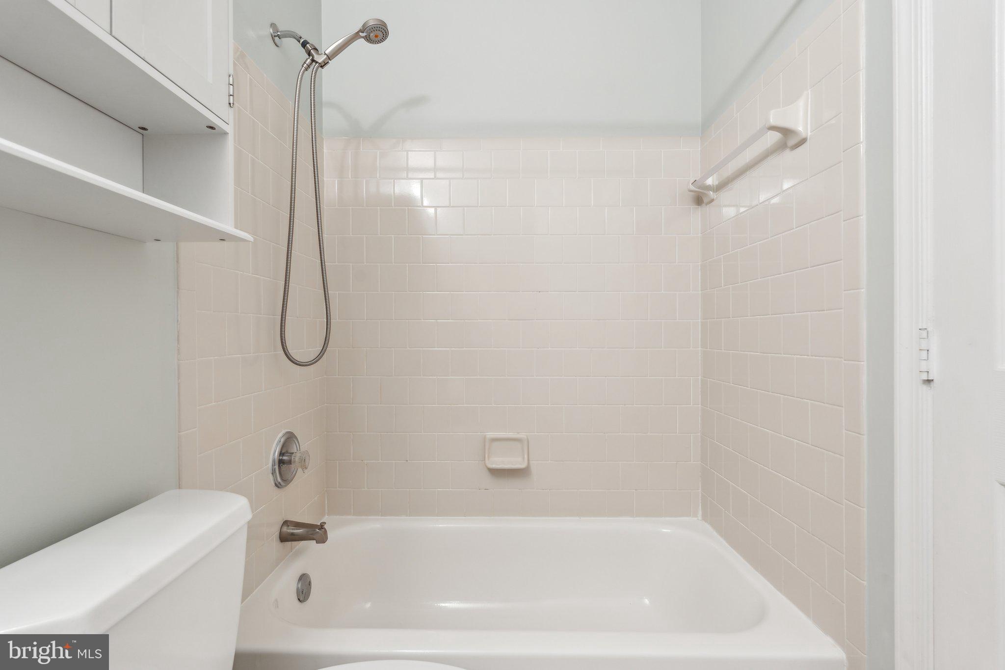 WATERFORD - Residential Lease