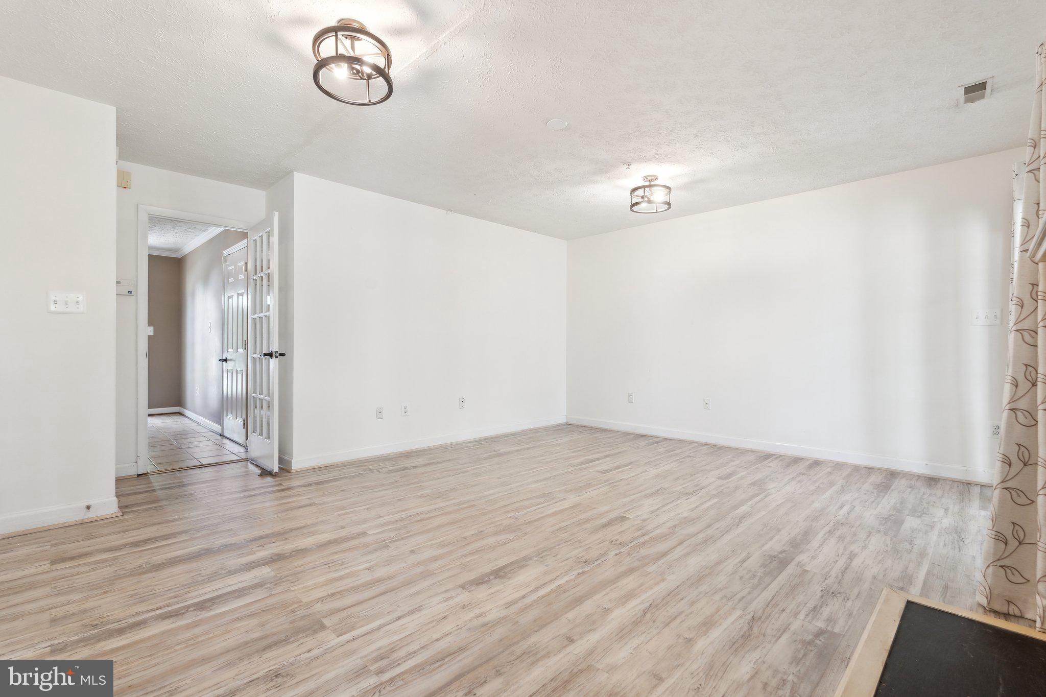 WATERFORD - Residential Lease