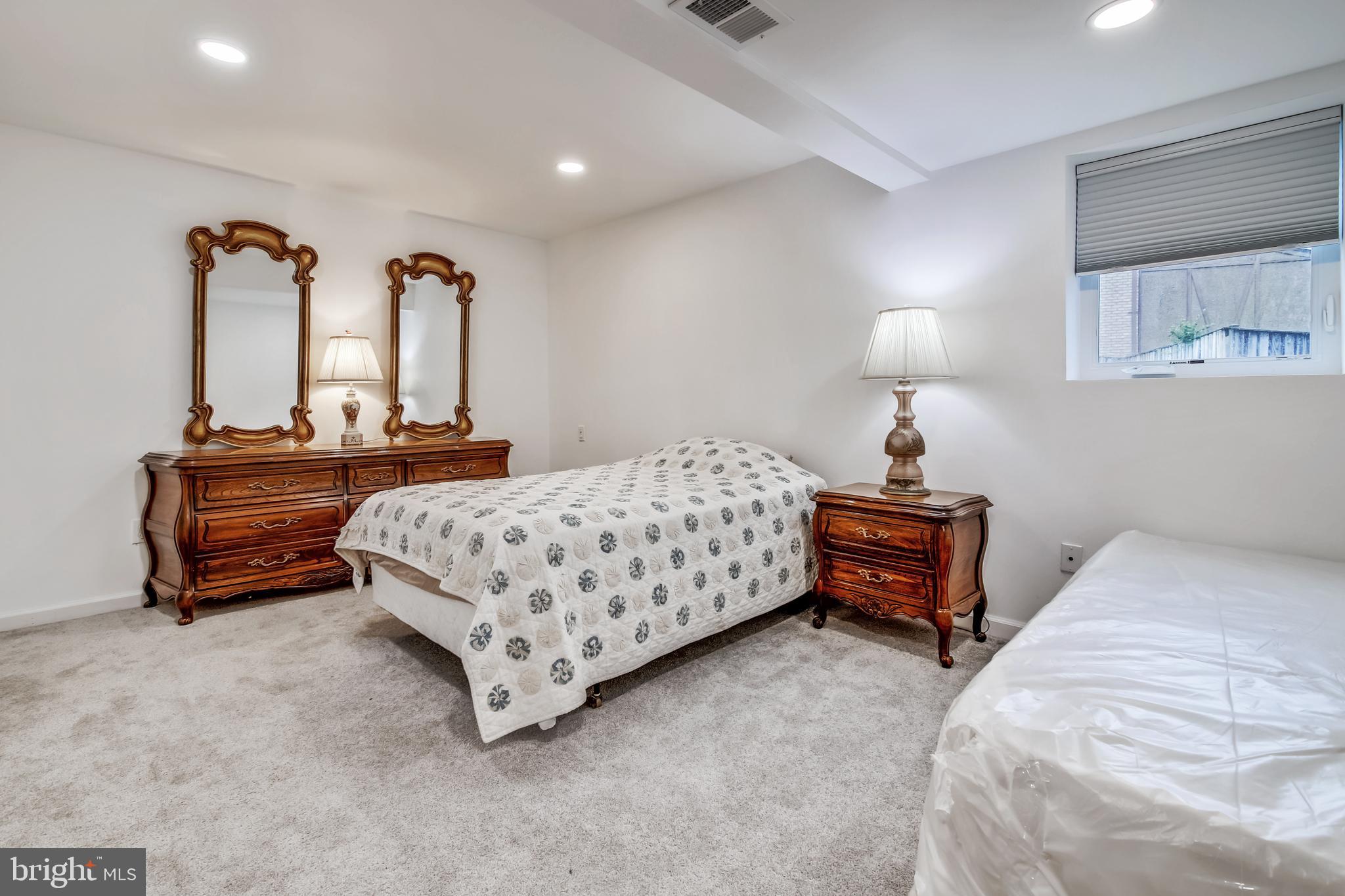 KEMP MILL ESTATES - Residential