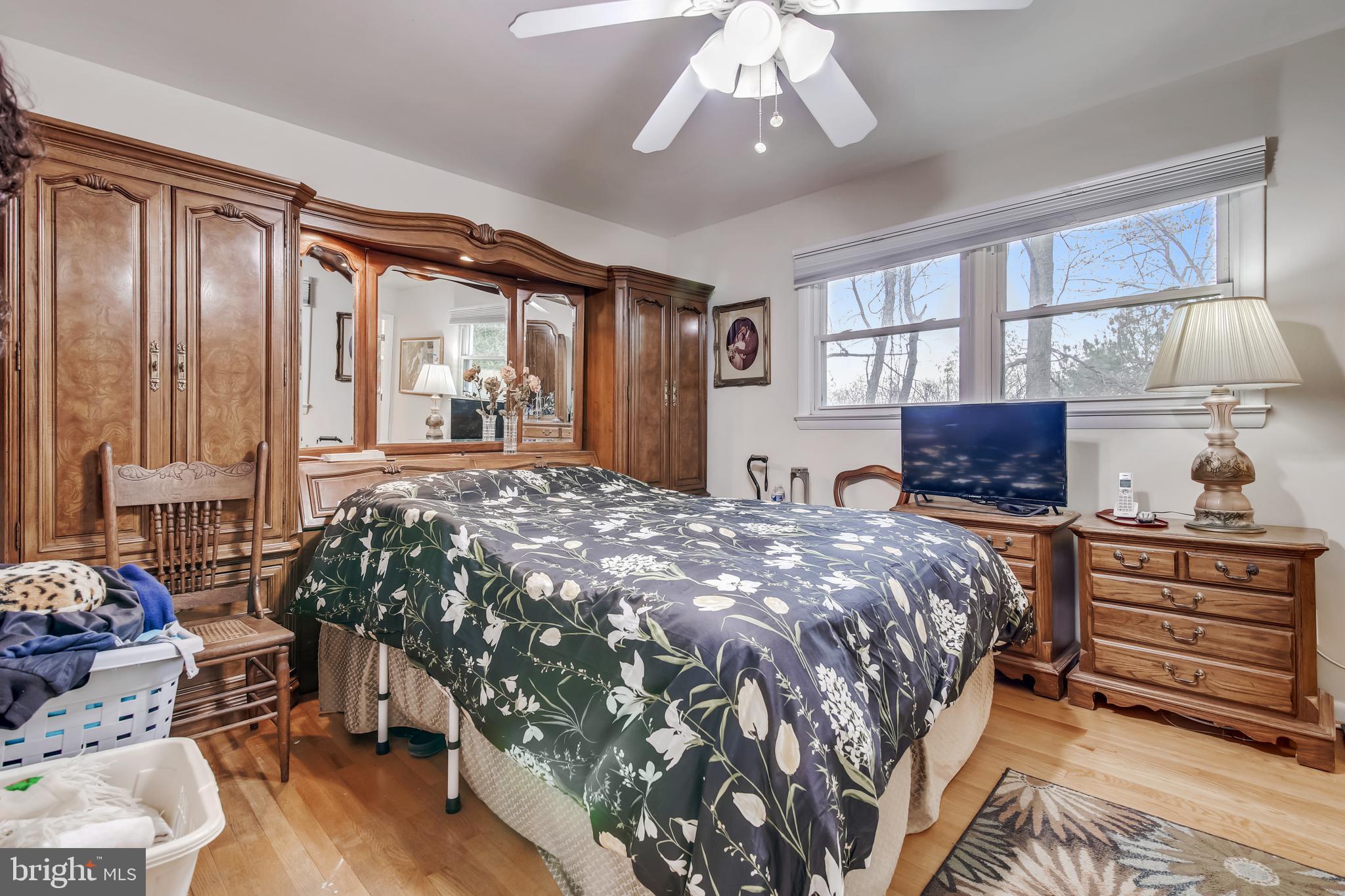 KEMP MILL ESTATES - Residential