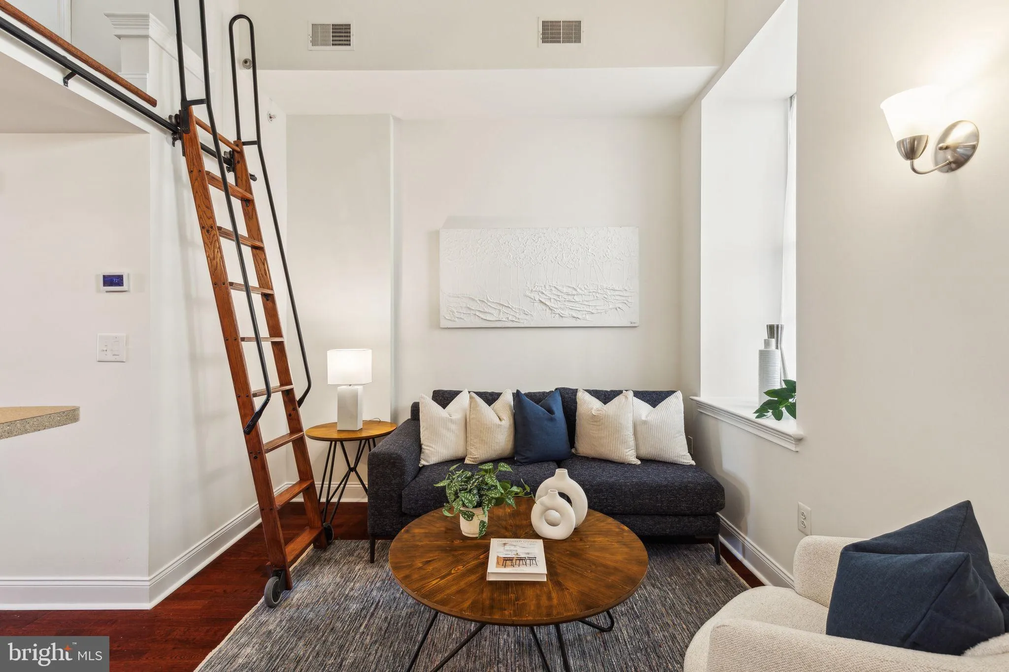 Philadelphia, Pennsylvania 19146, United States, 1 Bedroom Bedrooms, ,1 BathroomBathrooms,Residential,Contingent,127664