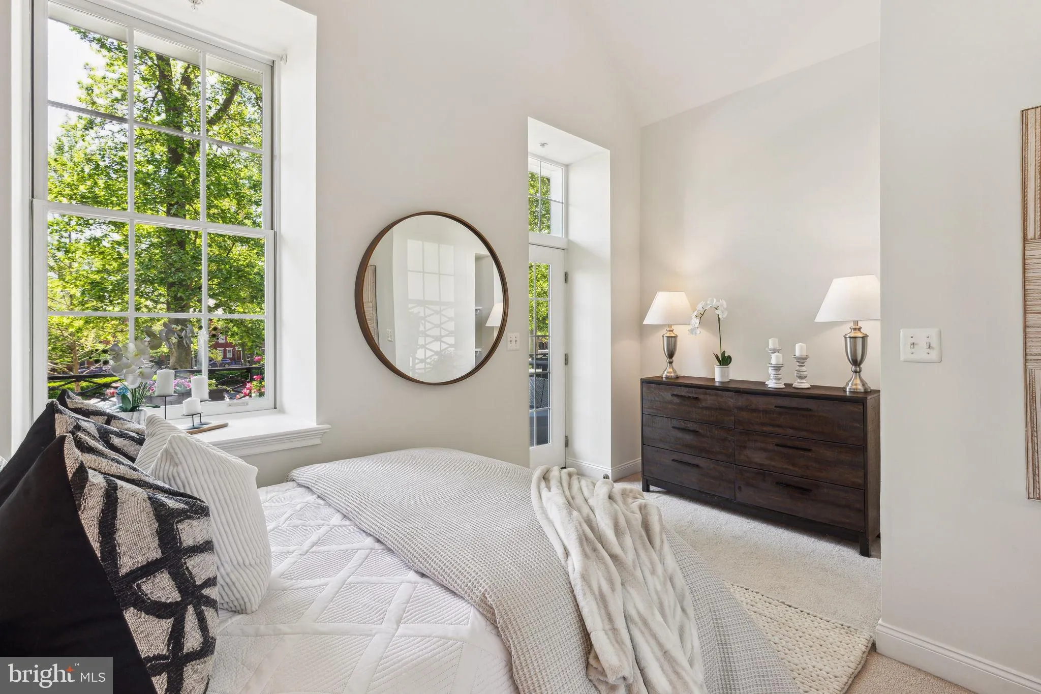 Philadelphia, Pennsylvania 19146, United States, 1 Bedroom Bedrooms, ,1 BathroomBathrooms,Residential,Contingent,127664