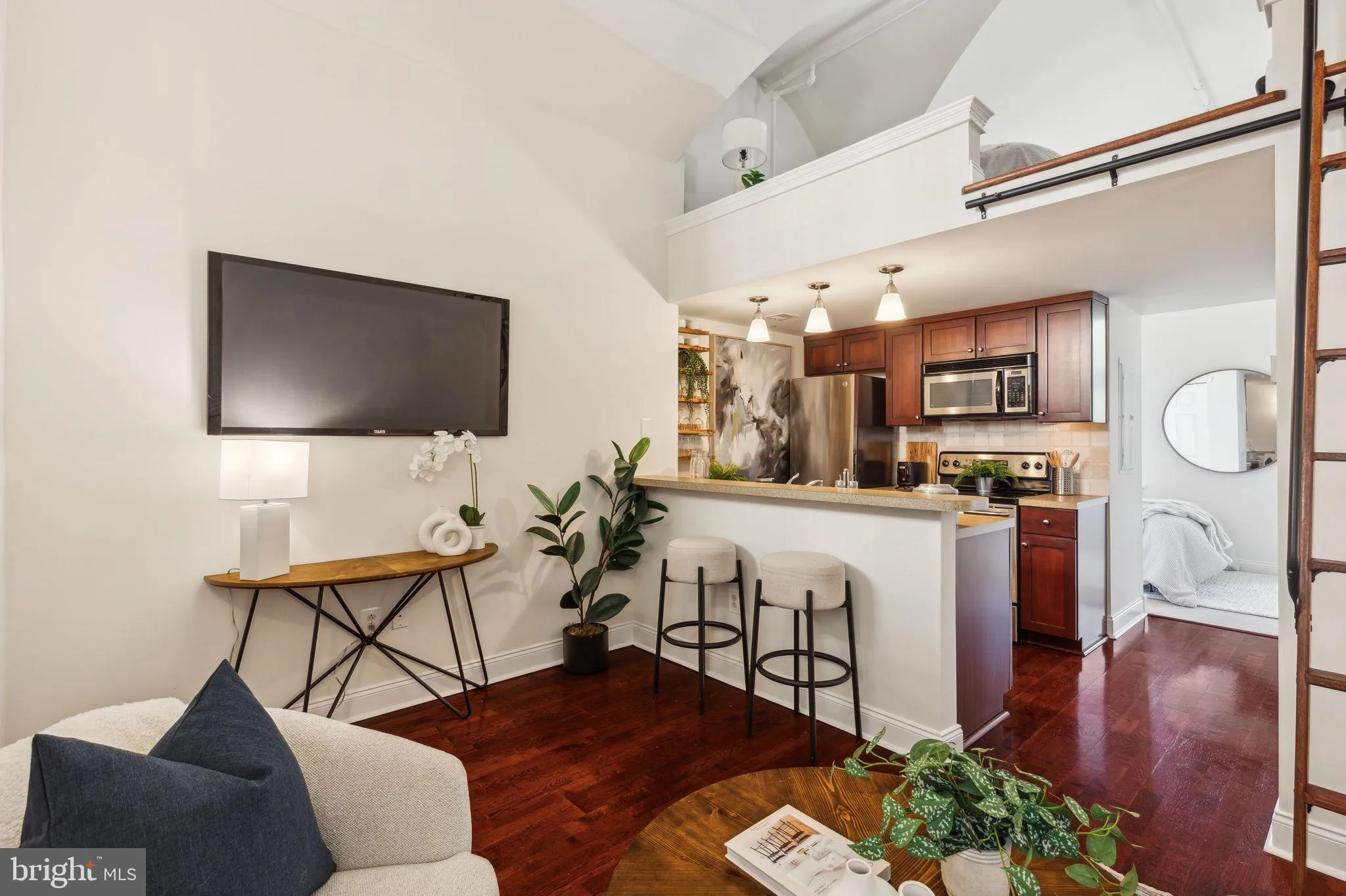 Philadelphia, Pennsylvania 19146, United States, 1 Bedroom Bedrooms, ,1 BathroomBathrooms,Residential,Contingent,127664