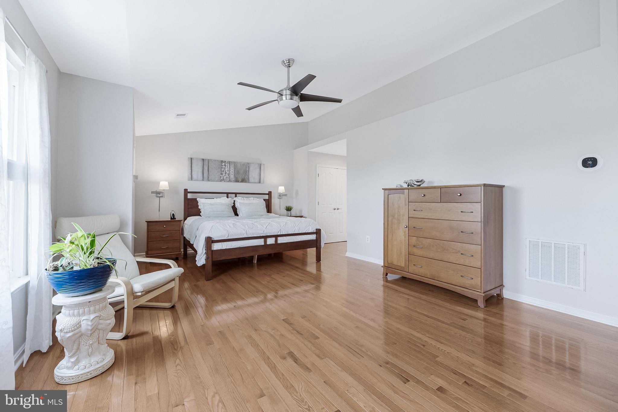 DUTCHMANS CREEK HAMLET - Residential