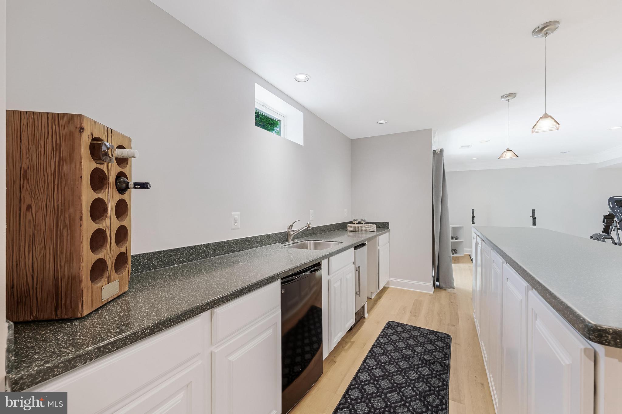 DUTCHMANS CREEK HAMLET - Residential