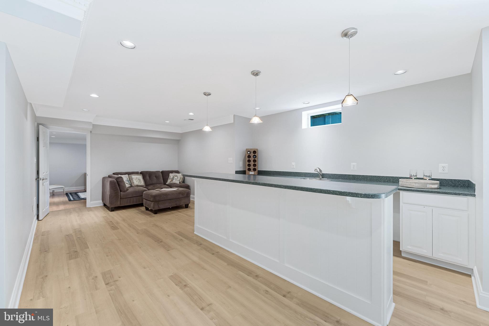 DUTCHMANS CREEK HAMLET - Residential