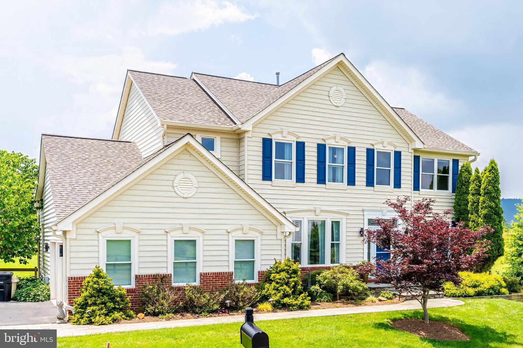 DUTCHMANS CREEK HAMLET - Residential