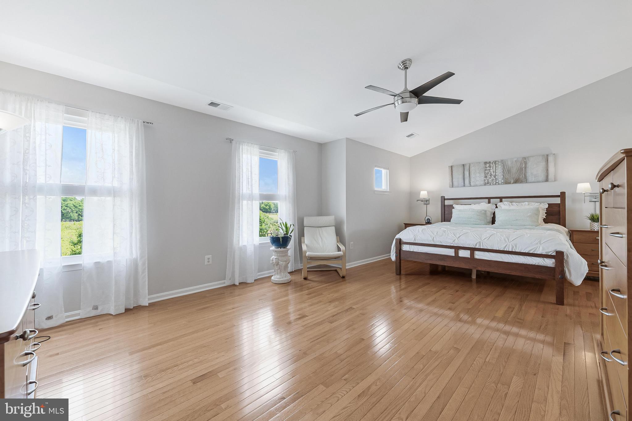 DUTCHMANS CREEK HAMLET - Residential