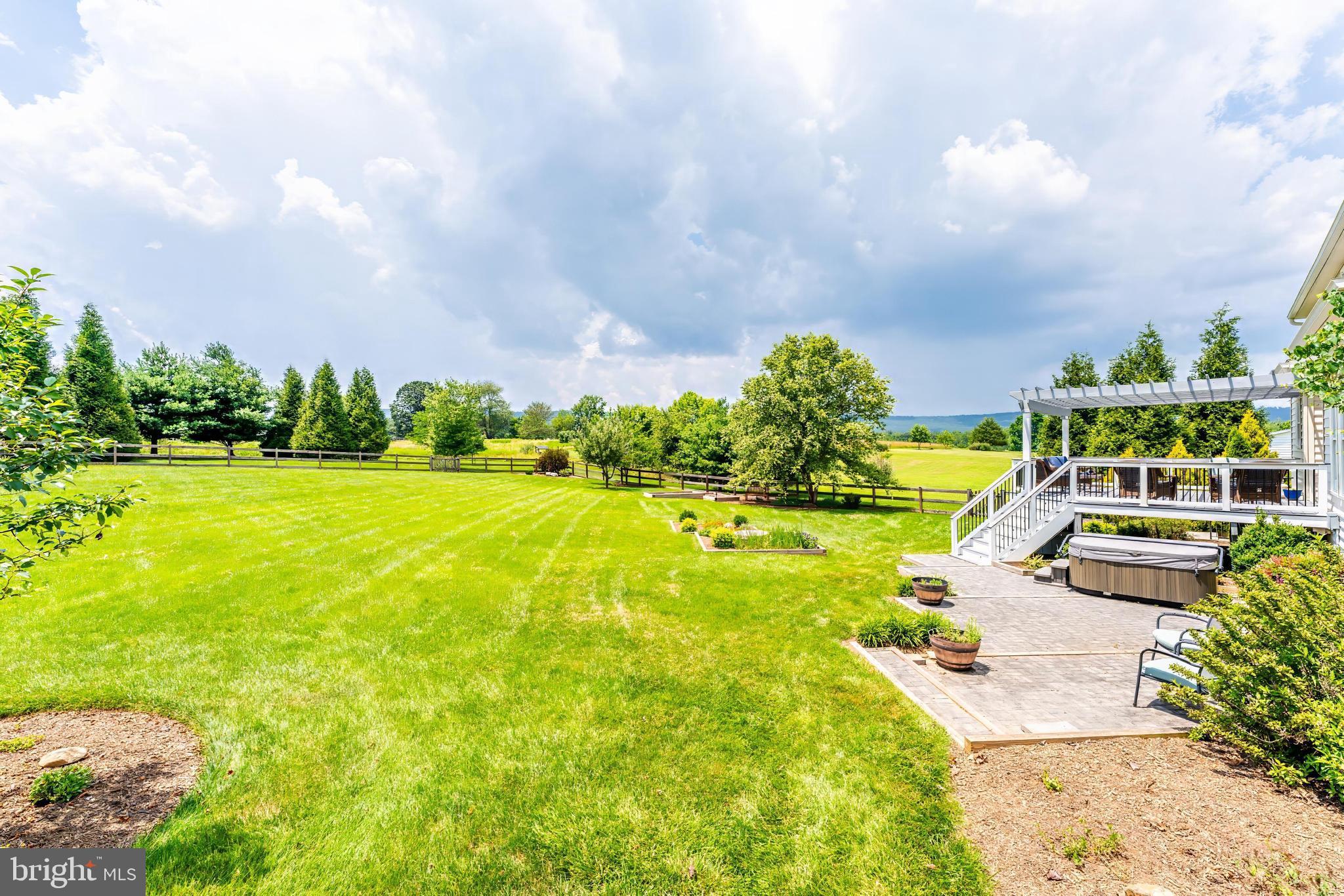 DUTCHMANS CREEK HAMLET - Residential