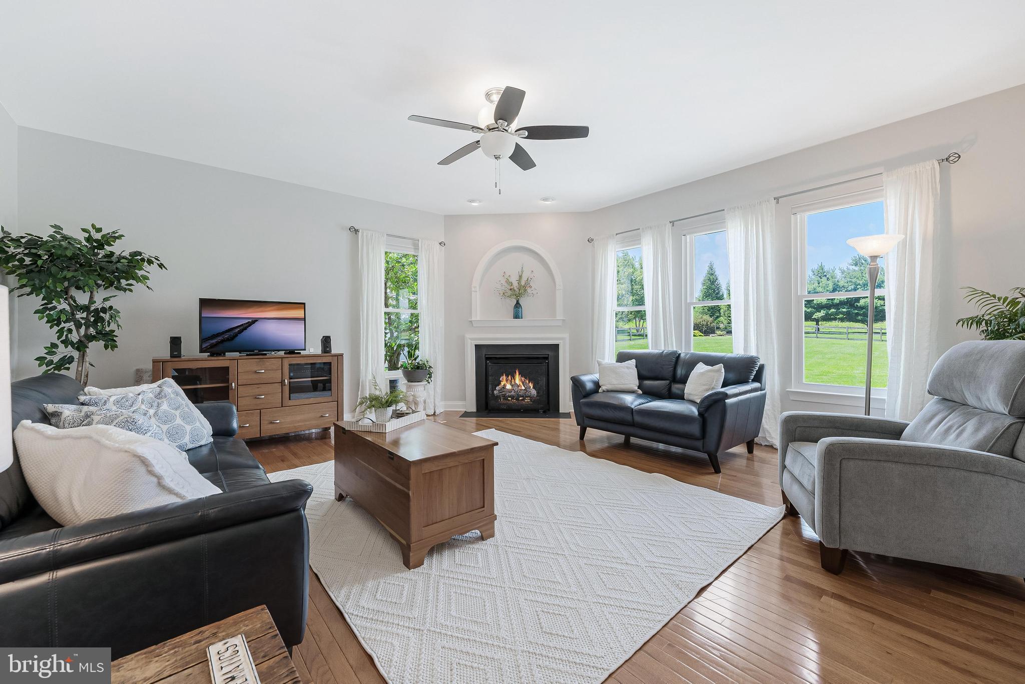 38795 DUTCHMANS KNOLL DRIVE