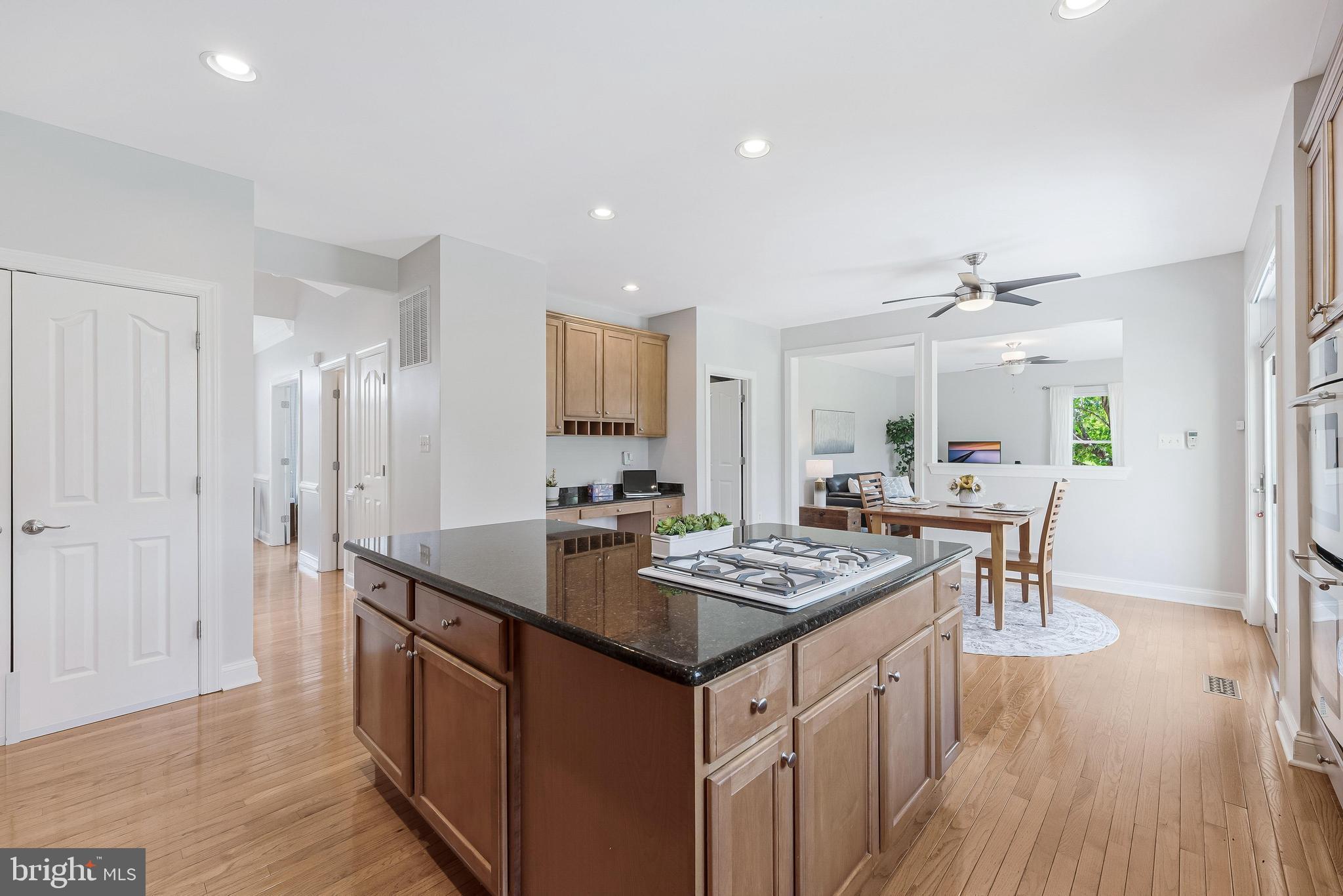 DUTCHMANS CREEK HAMLET - Residential