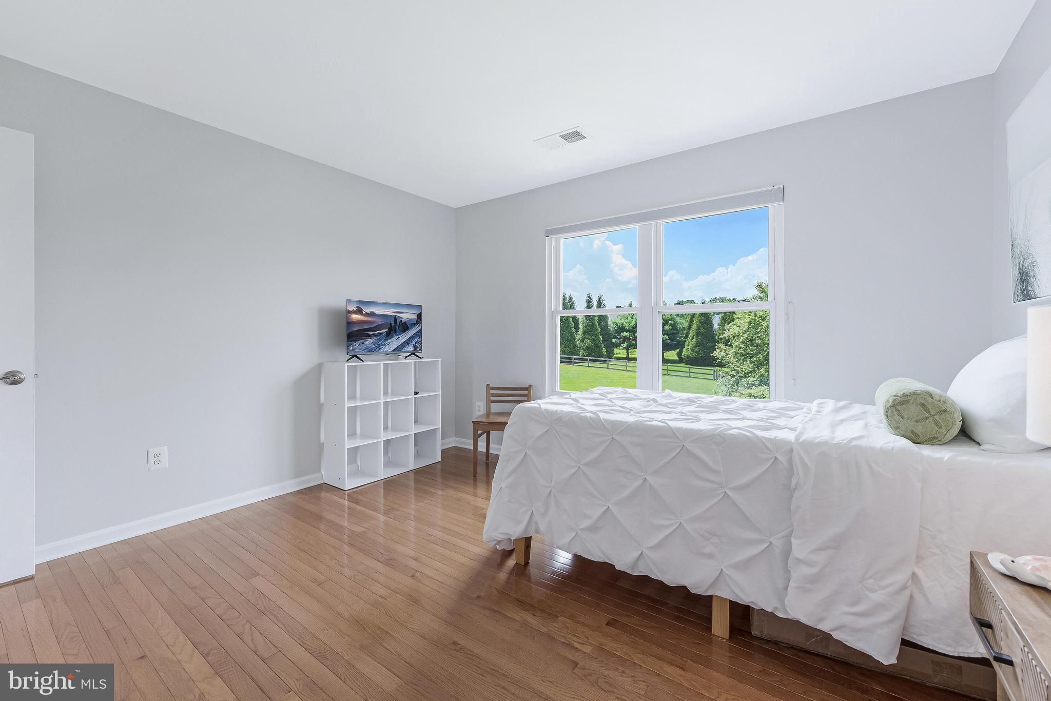 DUTCHMANS CREEK HAMLET - Residential