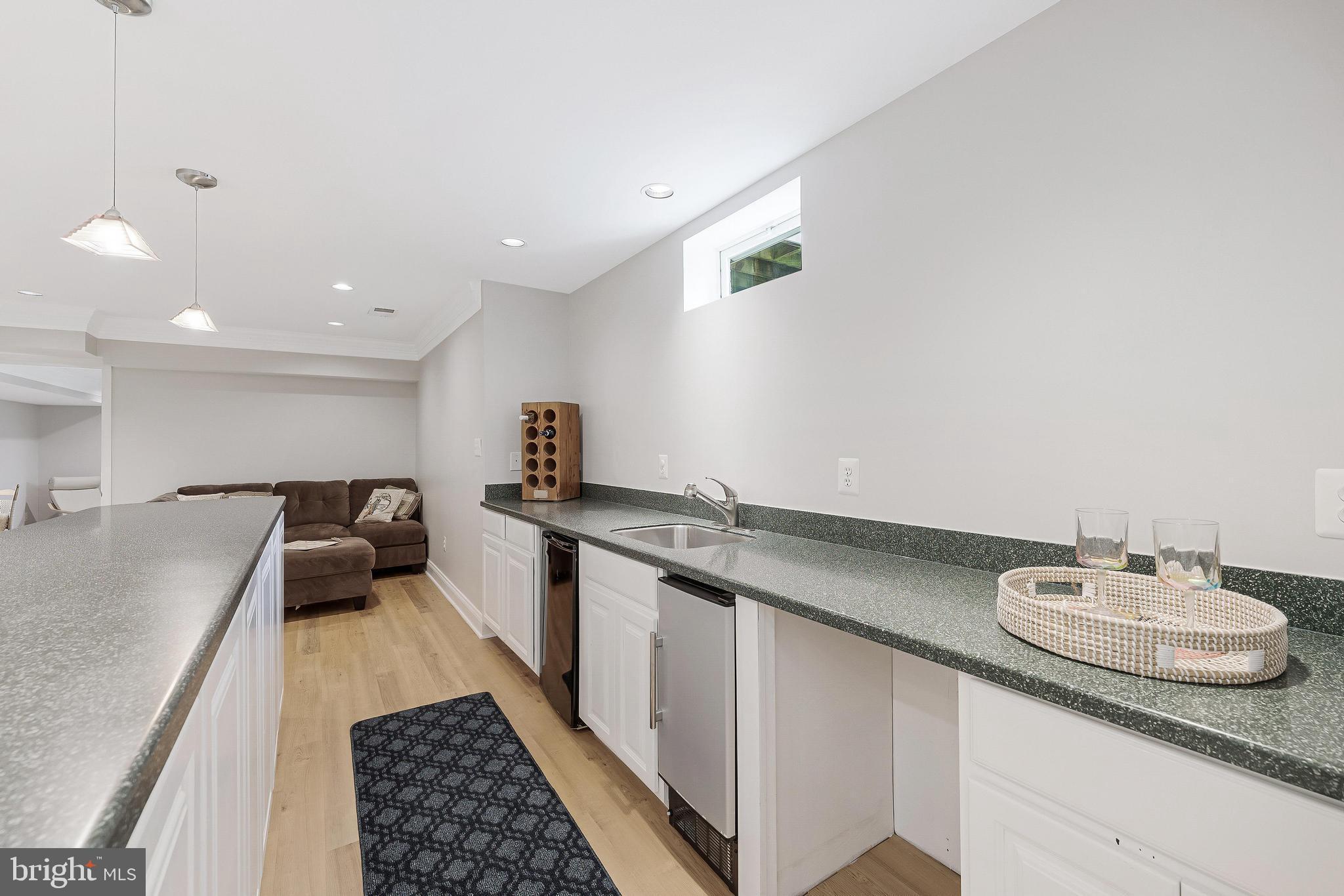 DUTCHMANS CREEK HAMLET - Residential