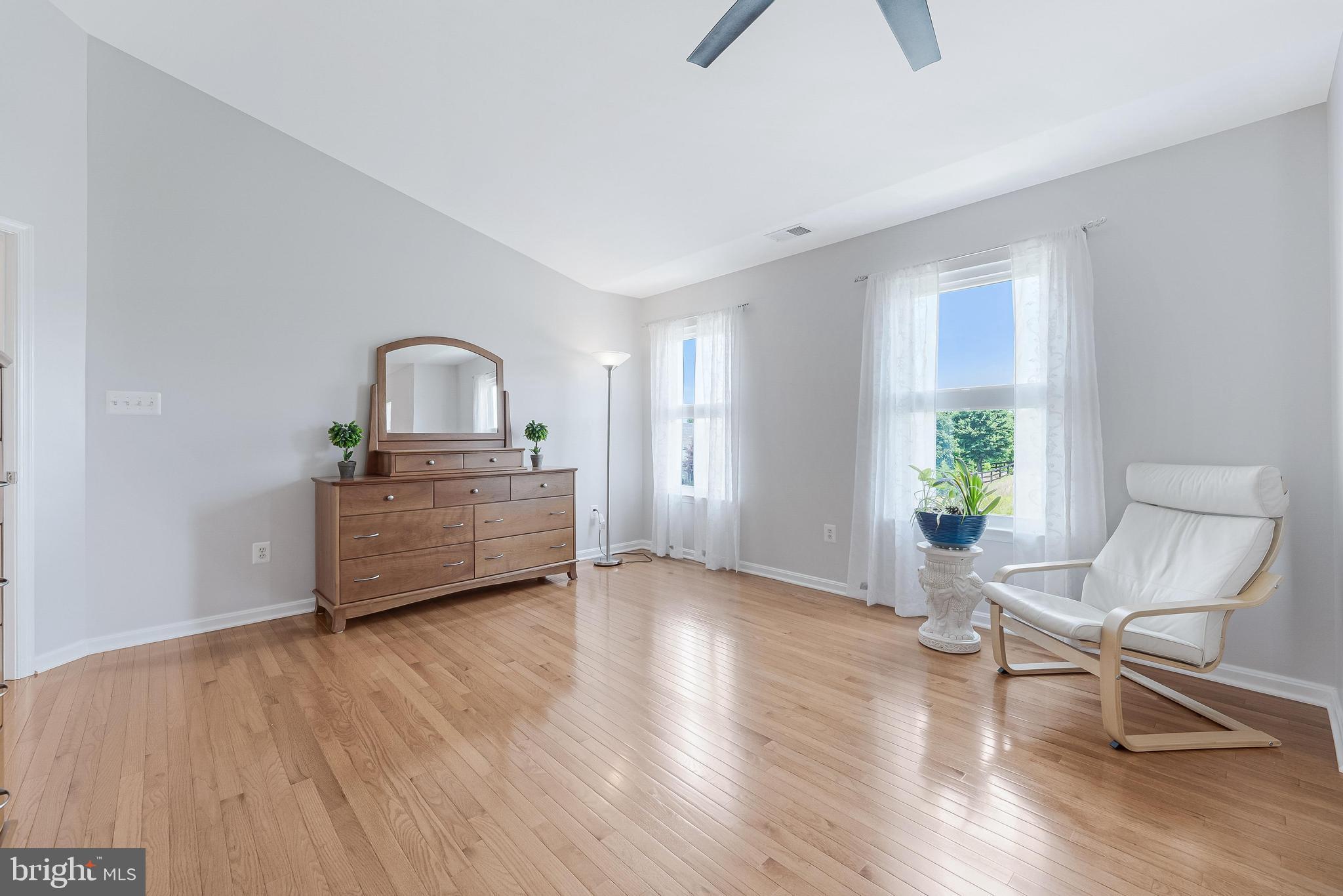 DUTCHMANS CREEK HAMLET - Residential