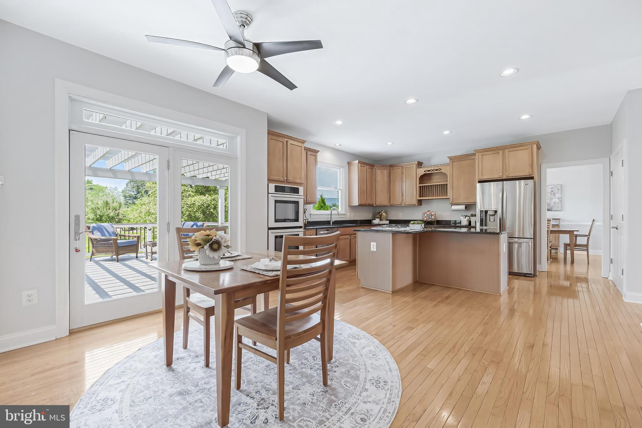 DUTCHMANS CREEK HAMLET - Residential