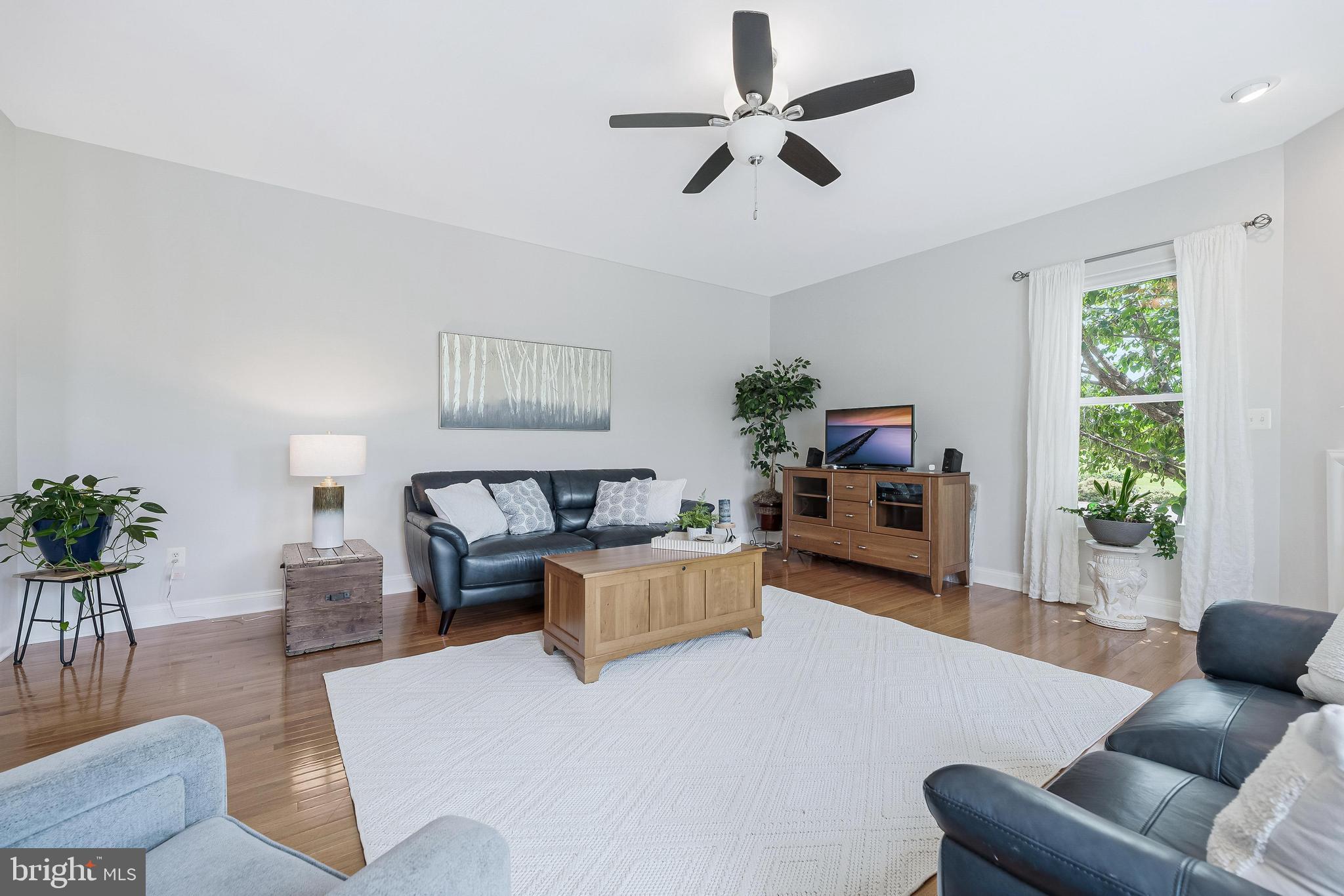 DUTCHMANS CREEK HAMLET - Residential