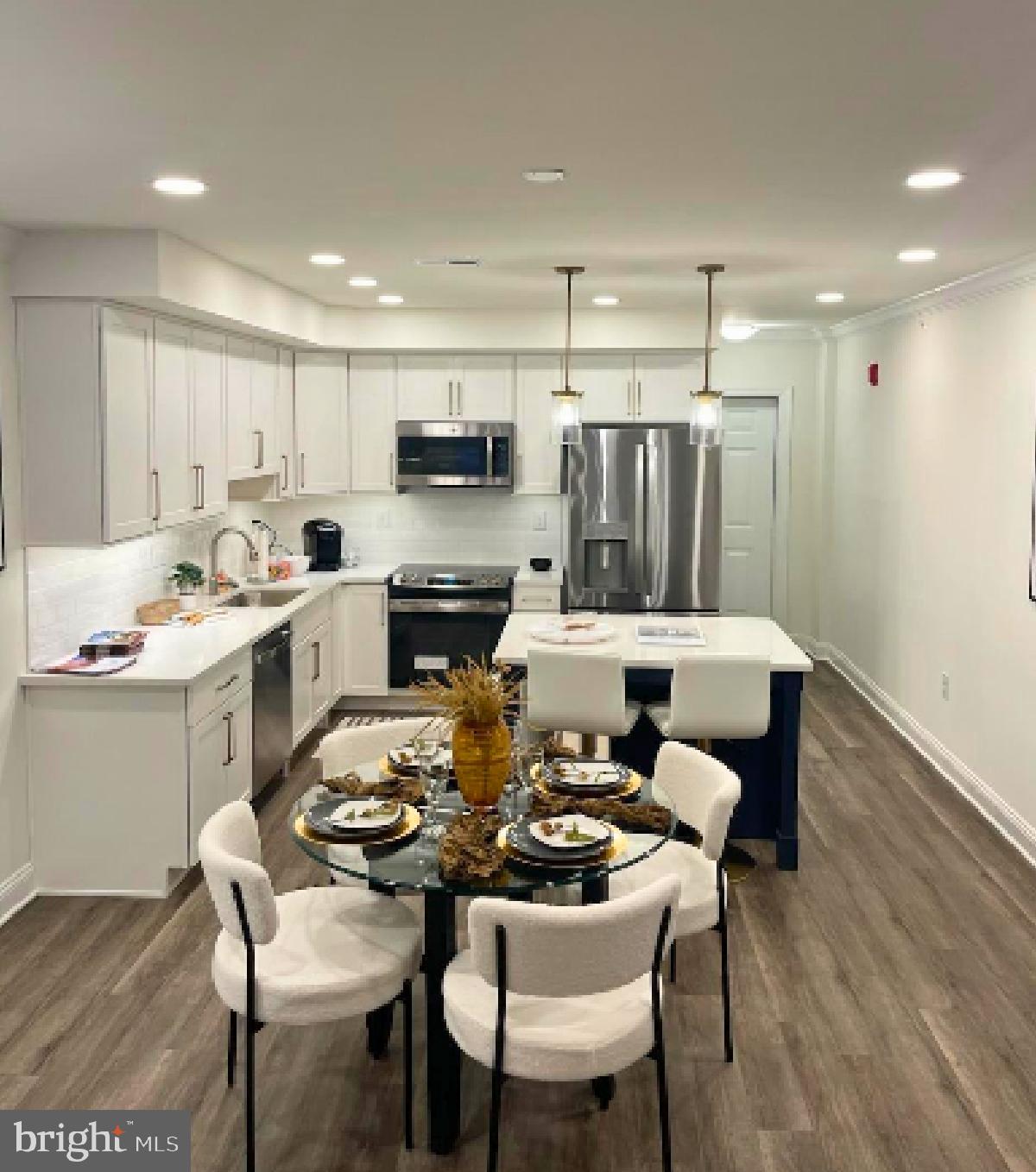 ARBOR PLACE - Residential