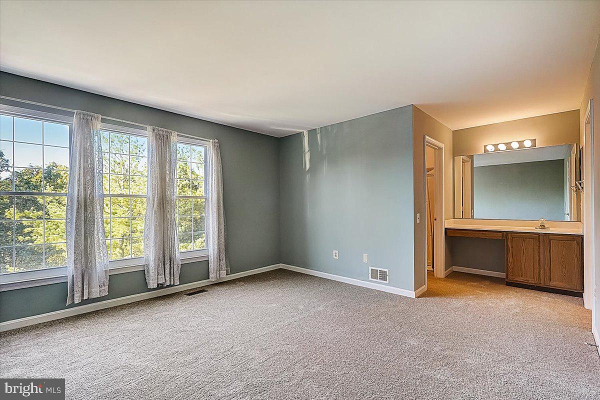 SILVER HILL FARM - Residential