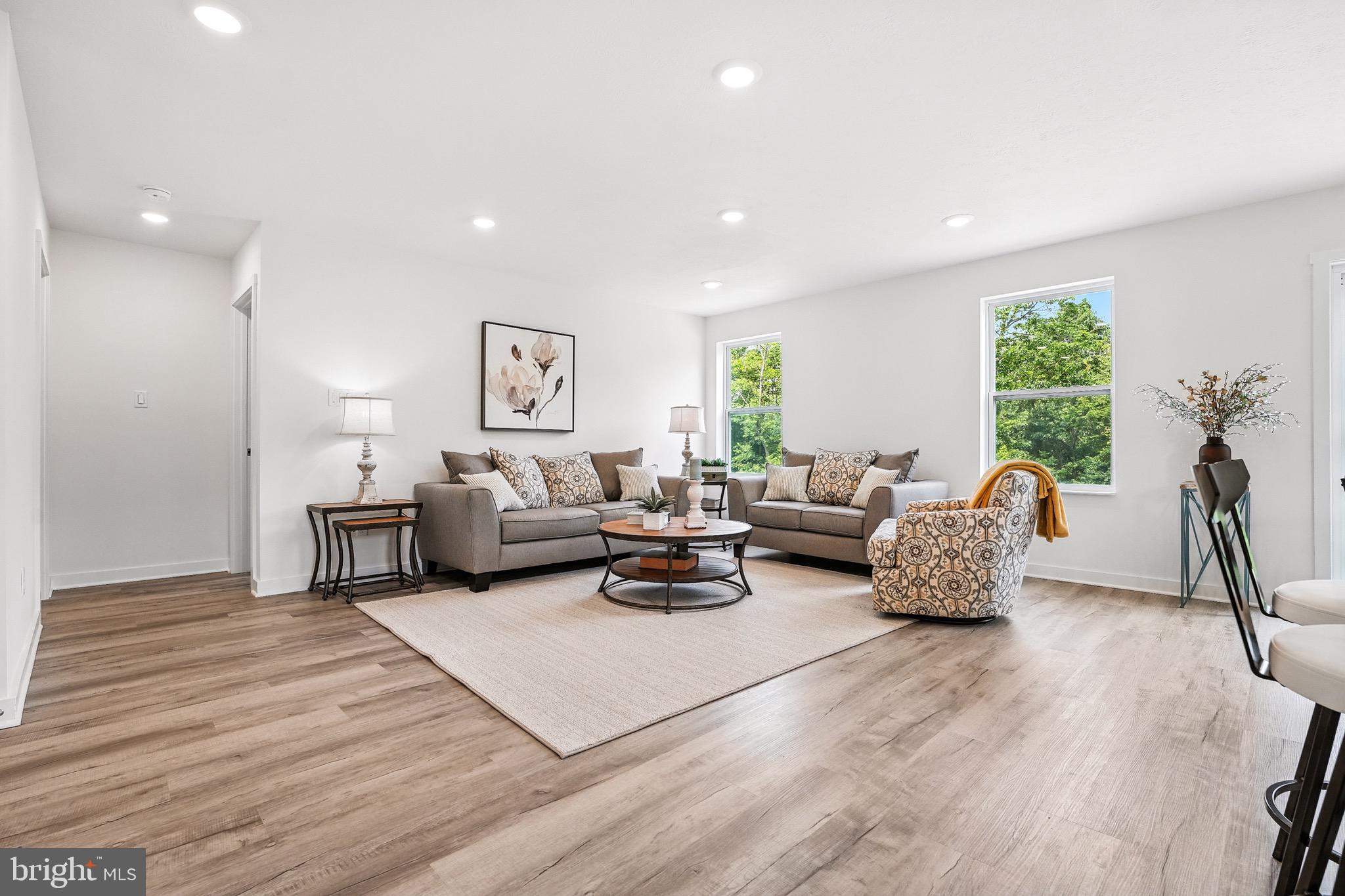 HUNTWELL WEST - Residential