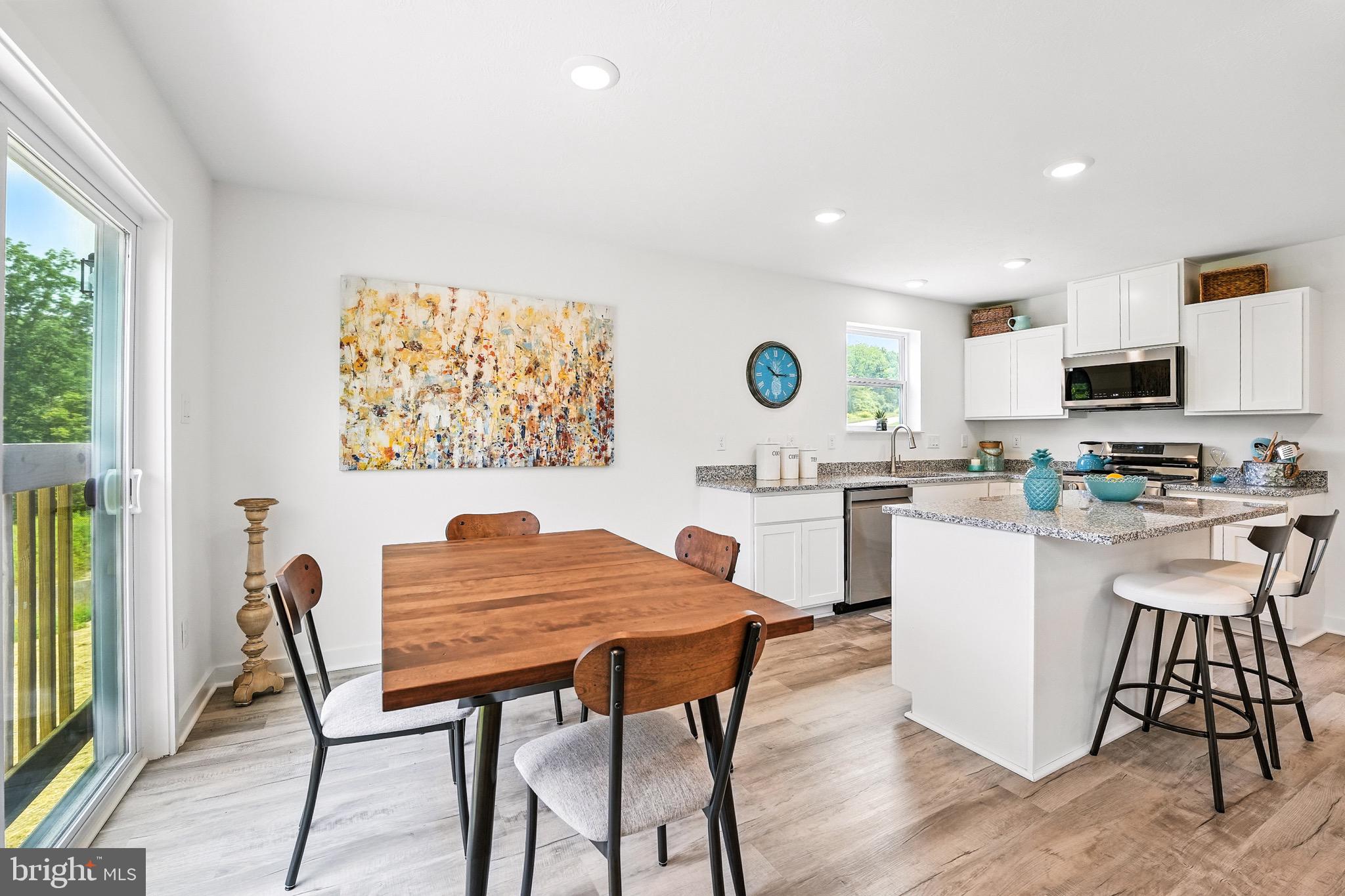 HUNTWELL WEST - Residential