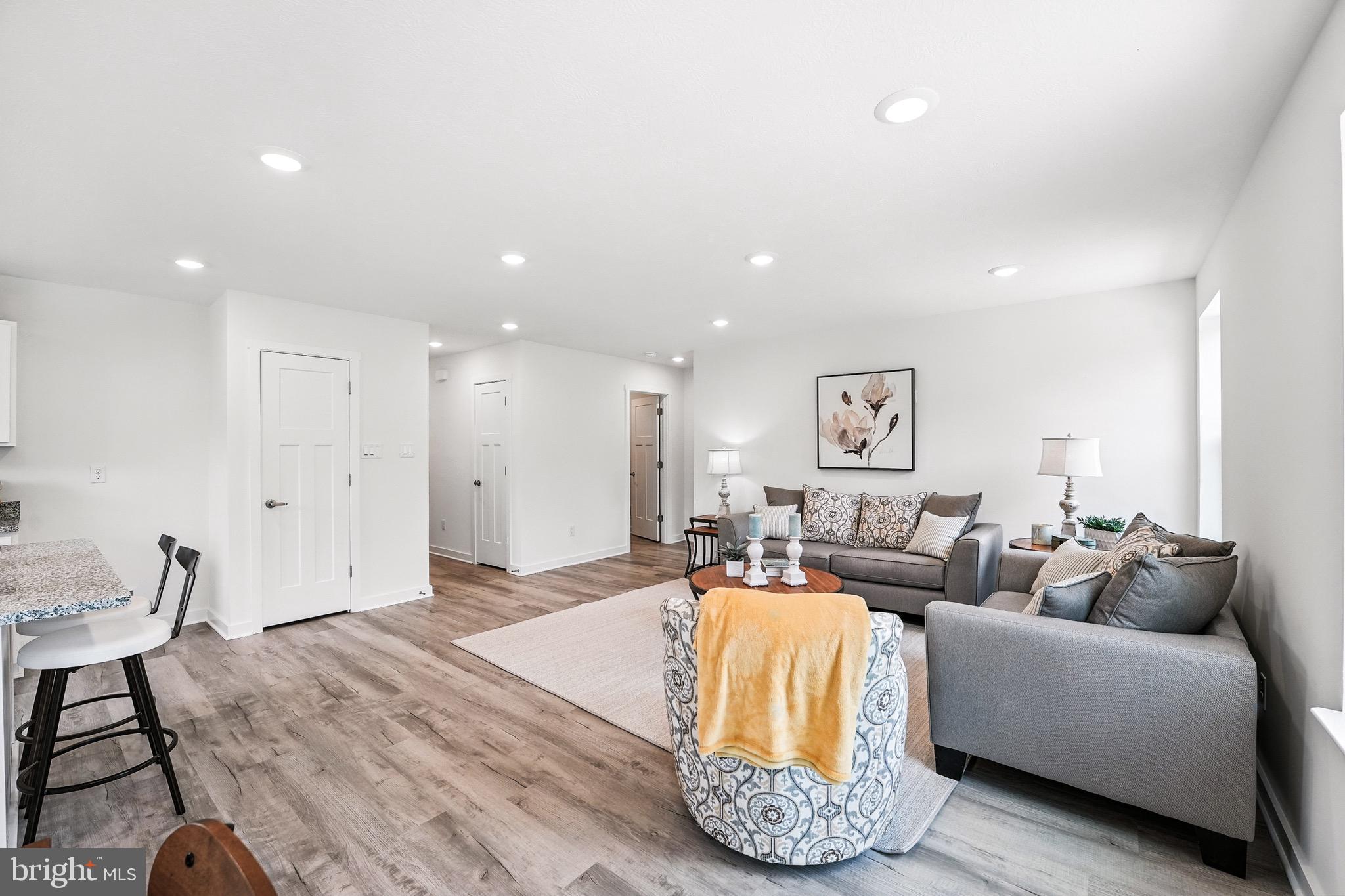 HUNTWELL WEST - Residential