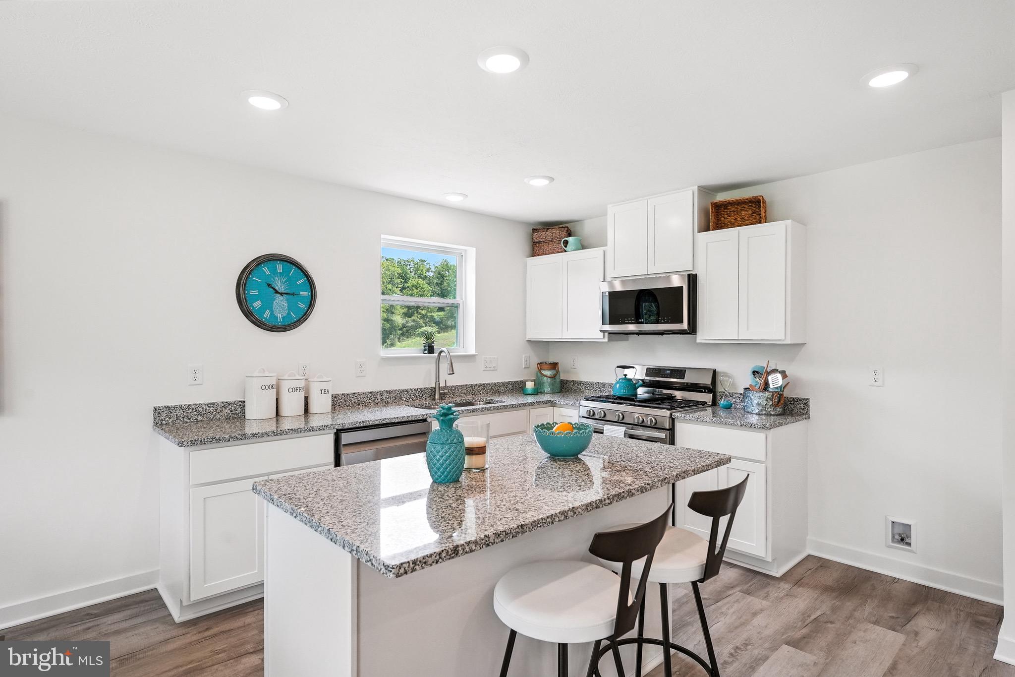 HUNTWELL WEST - Residential