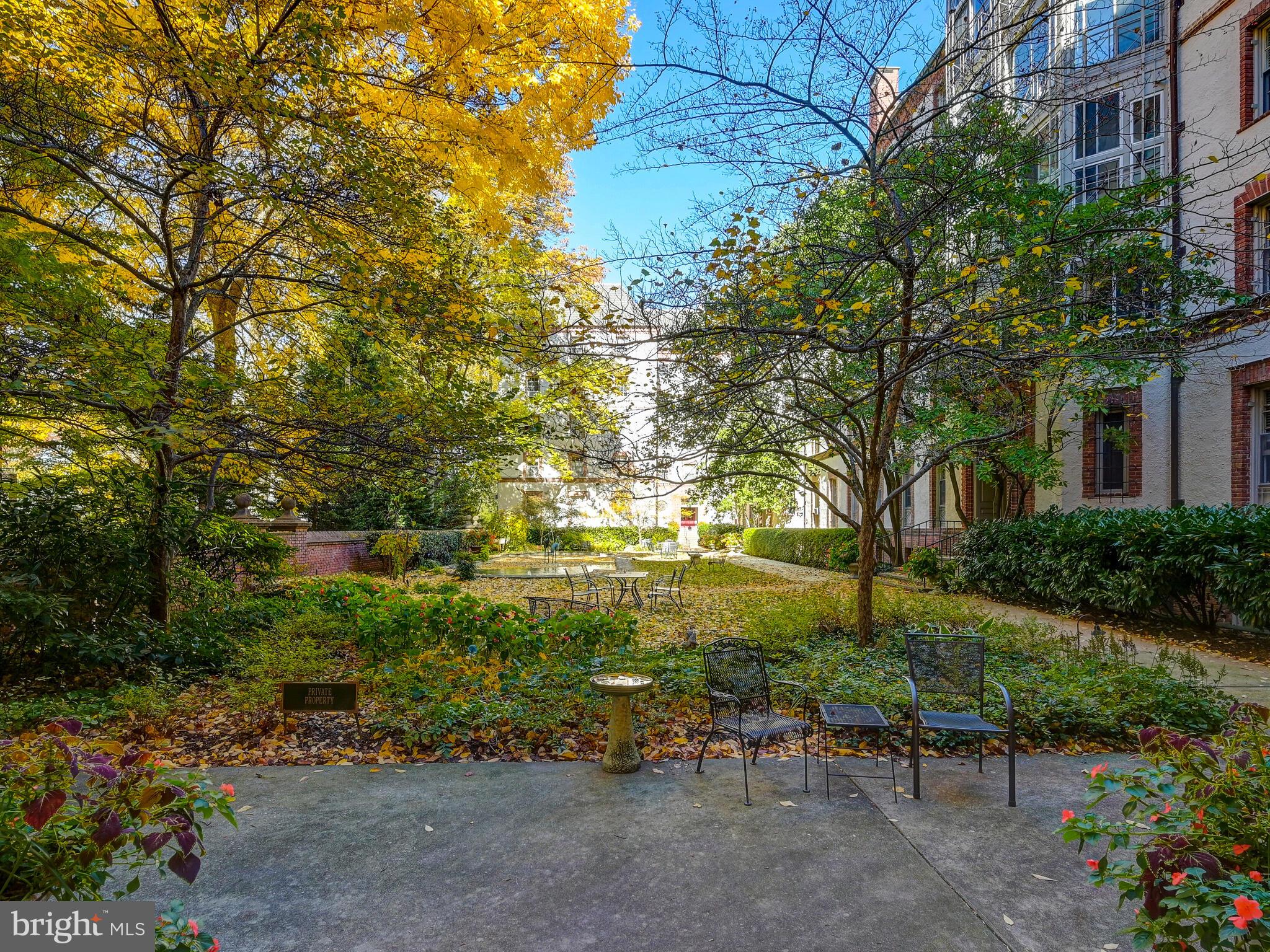 ROLAND PARK - Residential