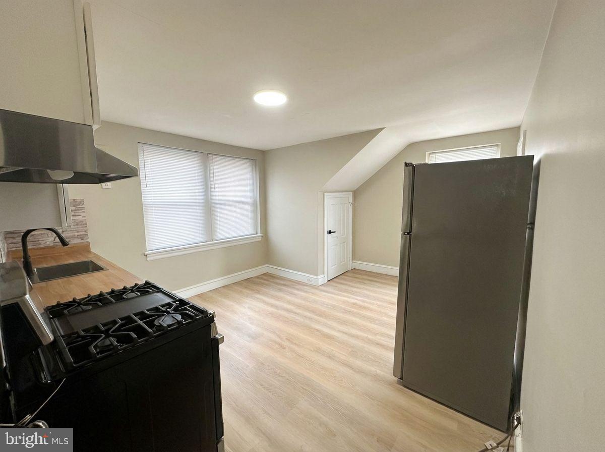 1109 W JAMES STREET 2