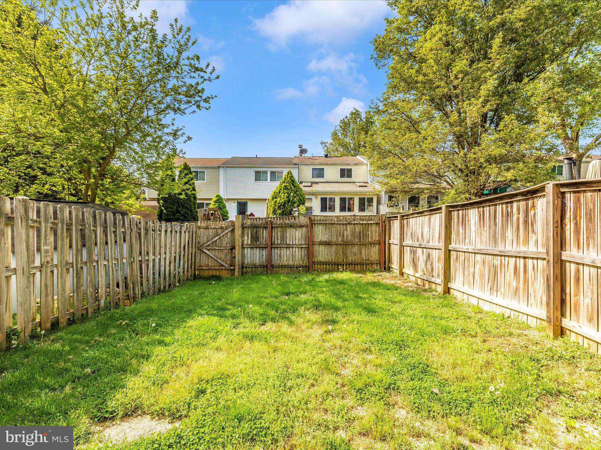 AMBER MEADOWS - Residential