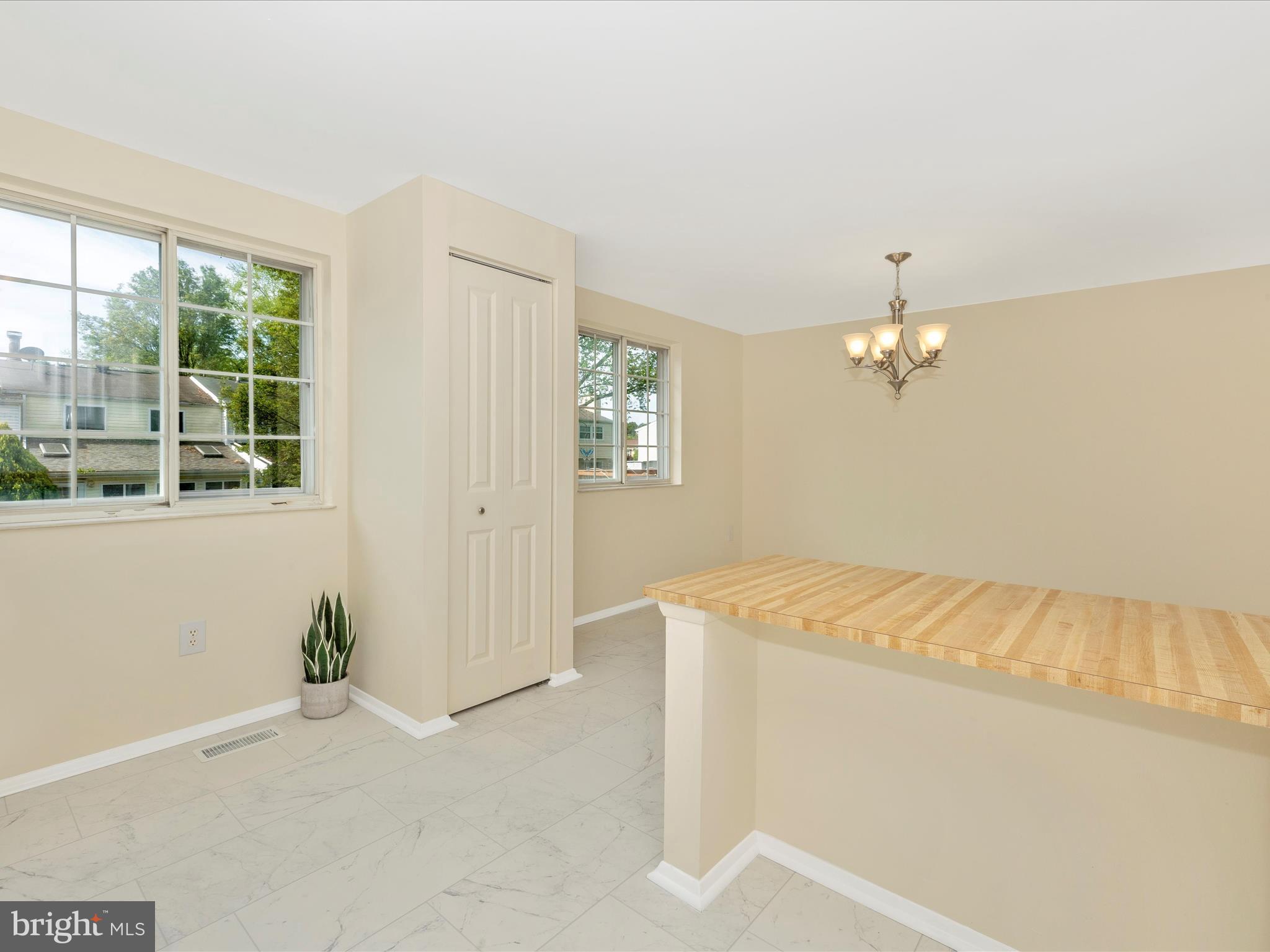 AMBER MEADOWS - Residential